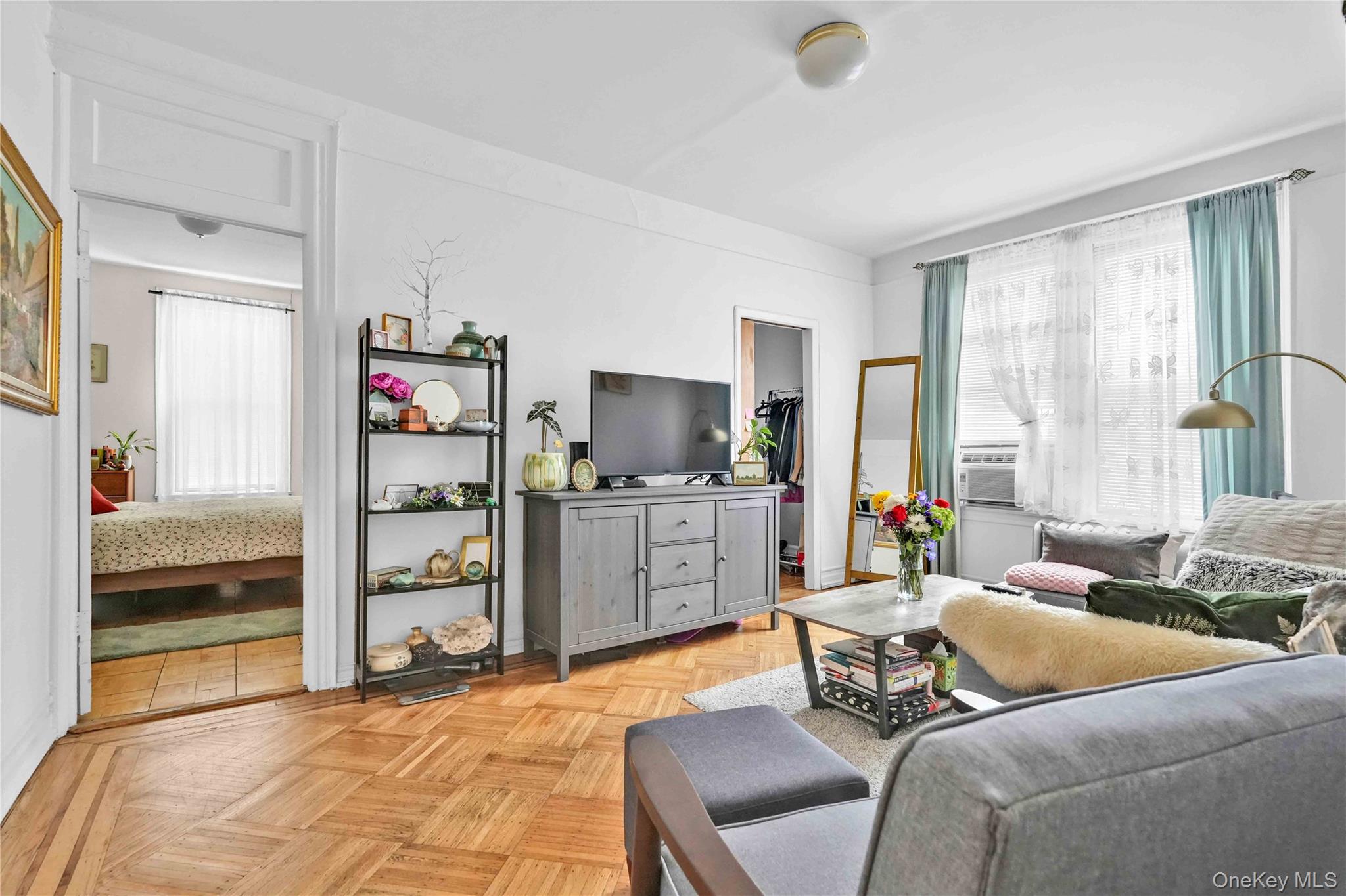 6058 60th Road, Maspeth, NY 11378