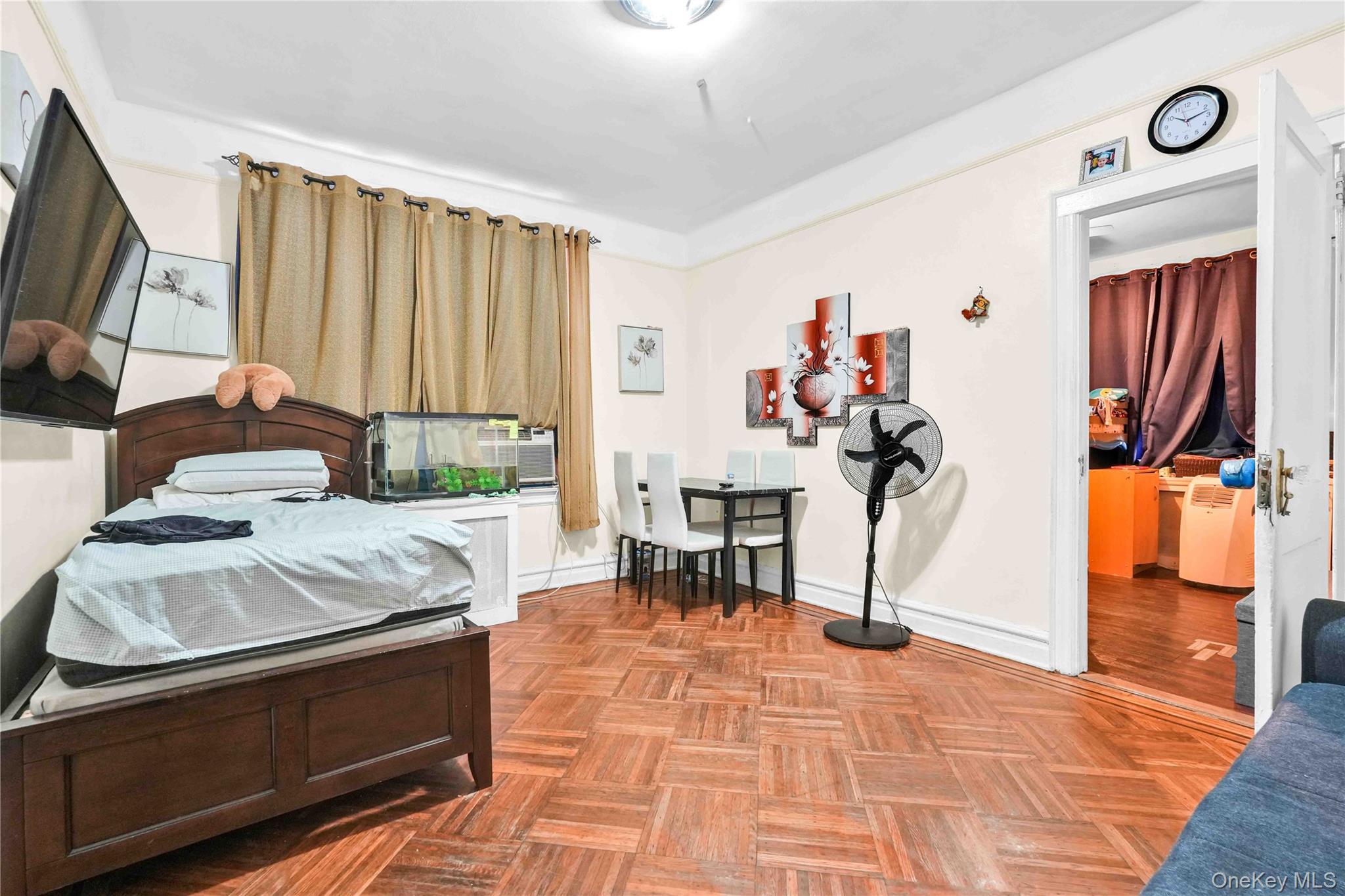 6058 60th Road, Maspeth, NY 11378