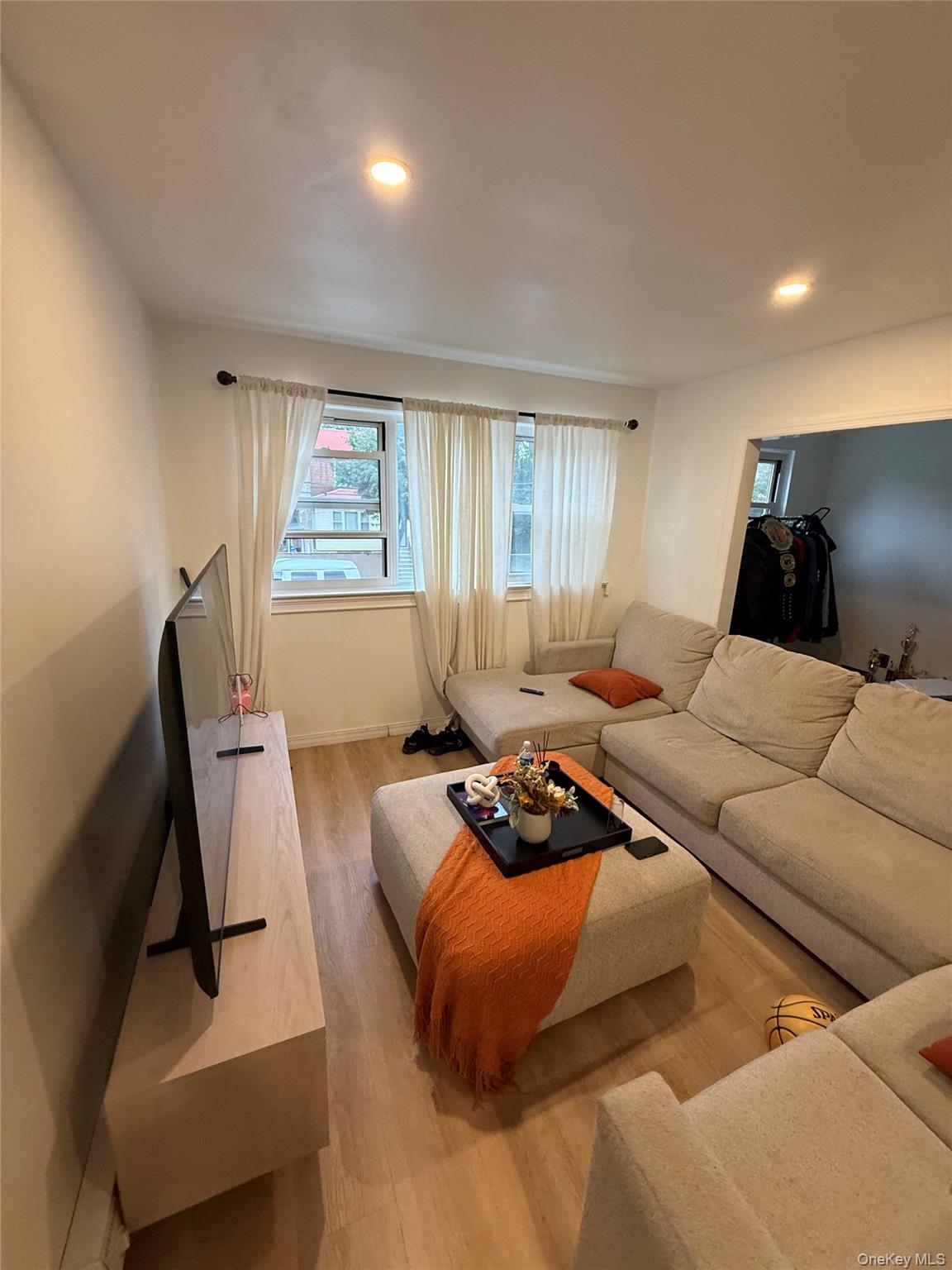 443 Howe Avenue, Bronx, NY 10473