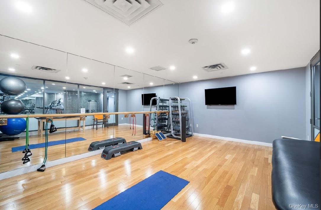 10 City Place # 8B, White Plains, NY 10601