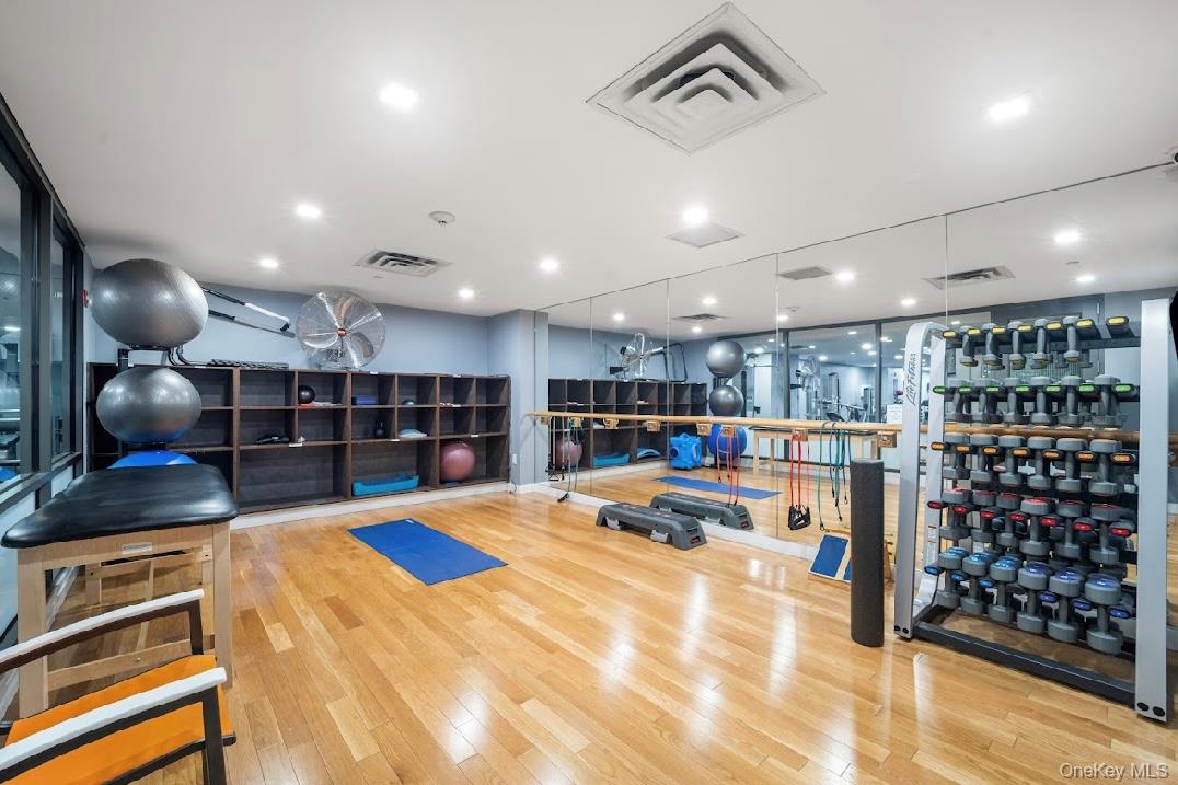 10 City Place # 8B, White Plains, NY 10601