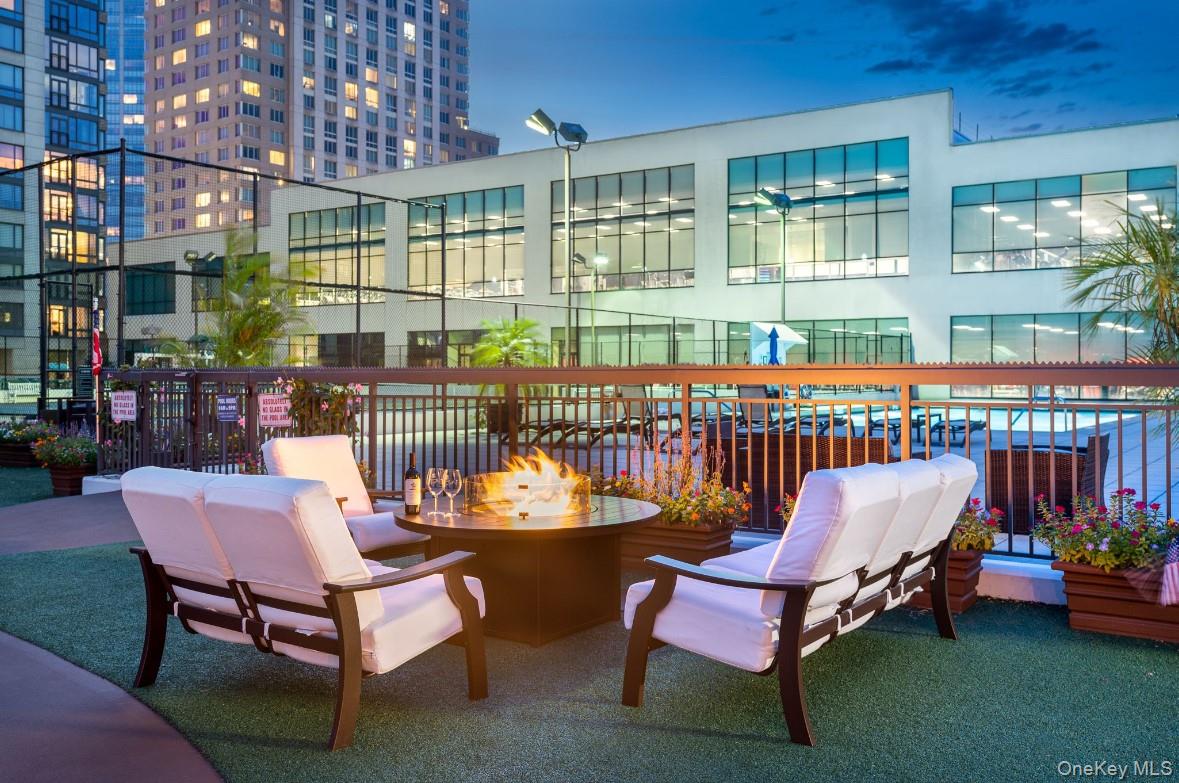 10 City Place # 8B, White Plains, NY 10601