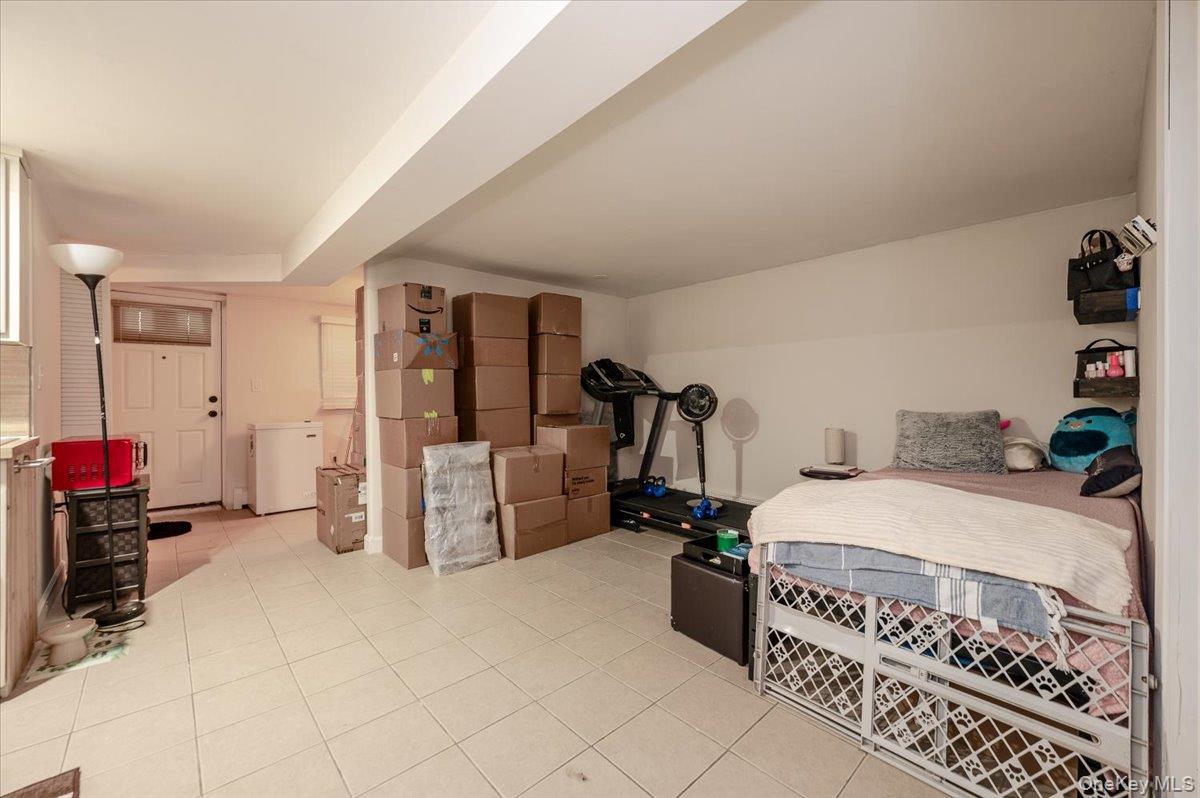 2976 Waterbury Avenue, Bronx, NY 10461