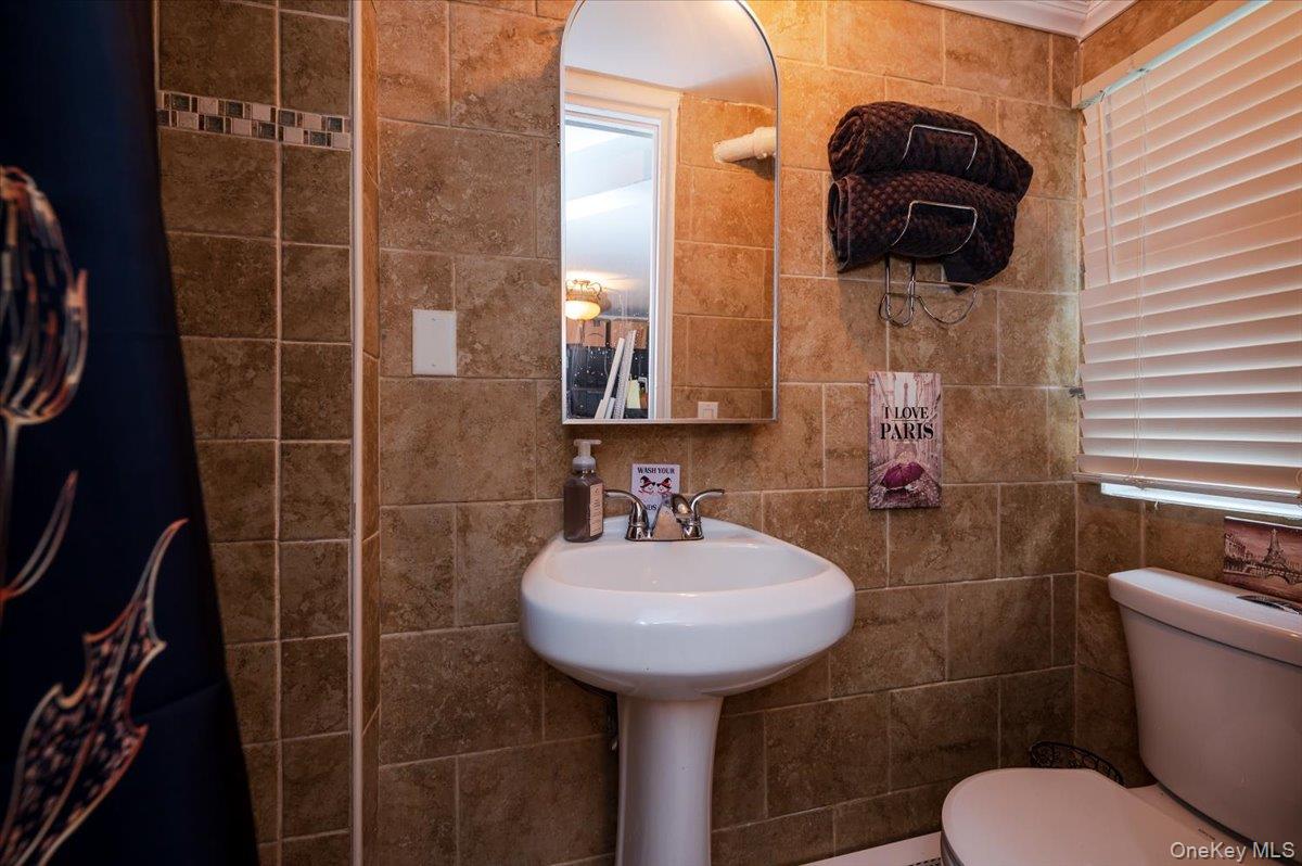 2976 Waterbury Avenue, Bronx, NY 10461