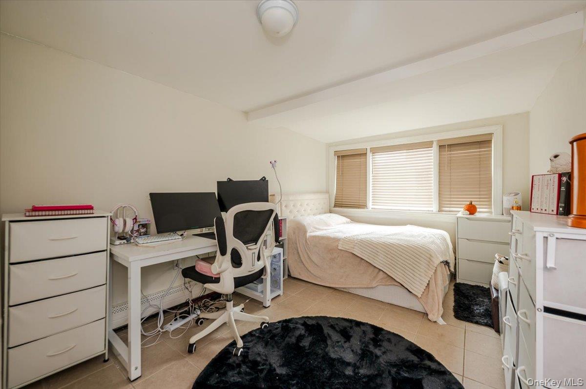 2976 Waterbury Avenue, Bronx, NY 10461