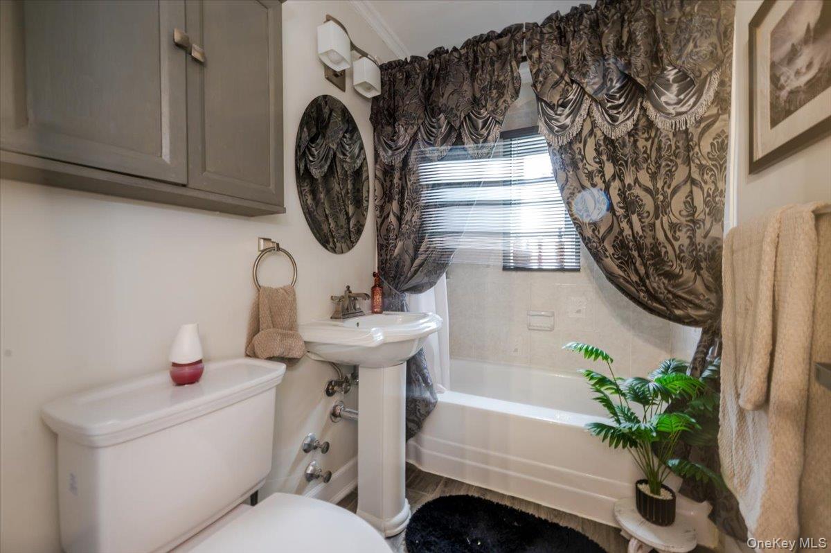 2976 Waterbury Avenue, Bronx, NY 10461