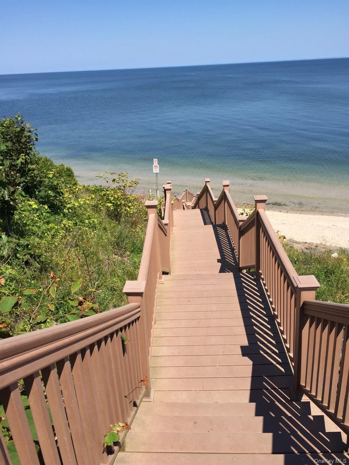 47 Woodcliff Trail, Baiting Hollow, NY 11933