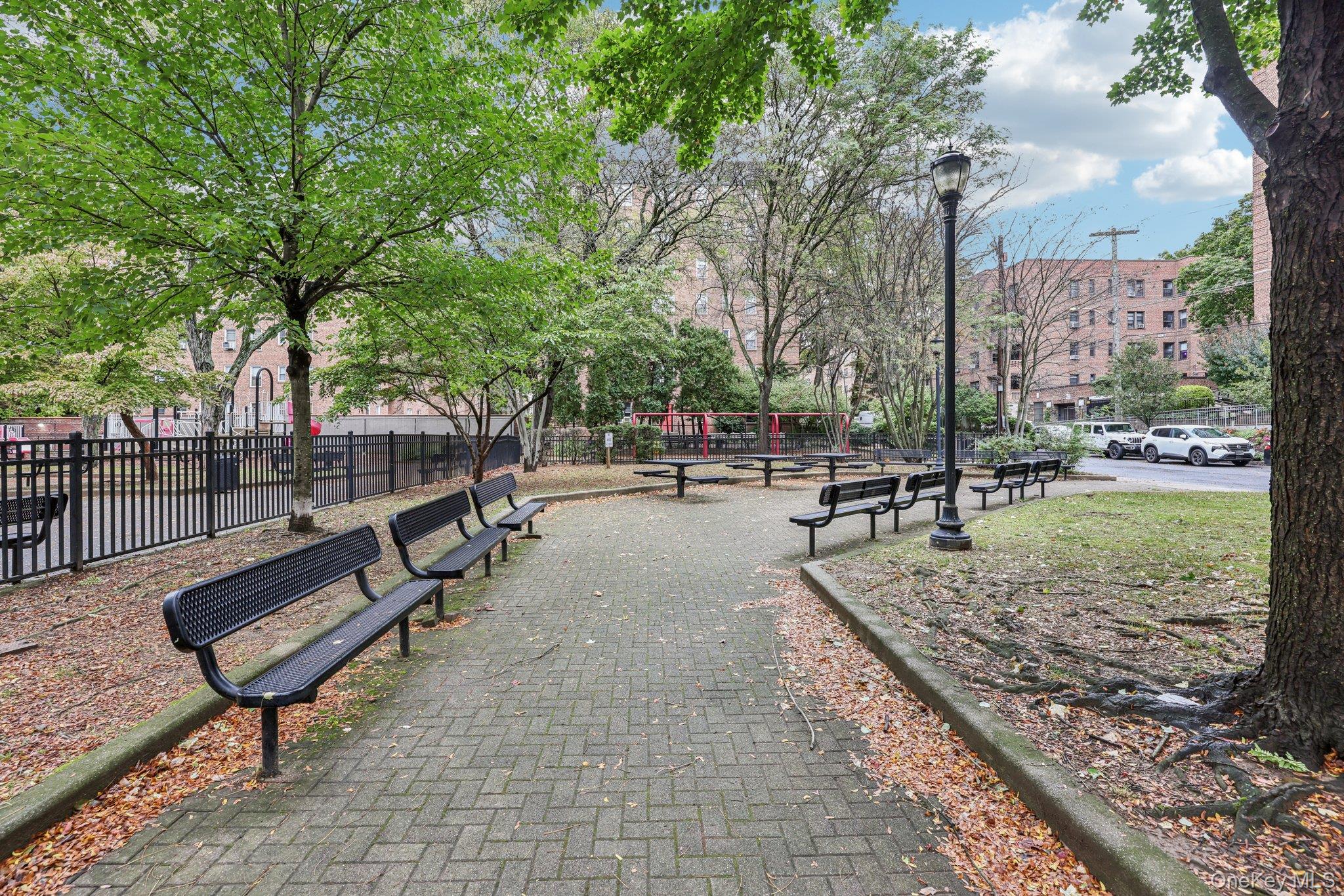 1 Bronxville Road Bronxville Road # 4P, Bronxville, NY 10708