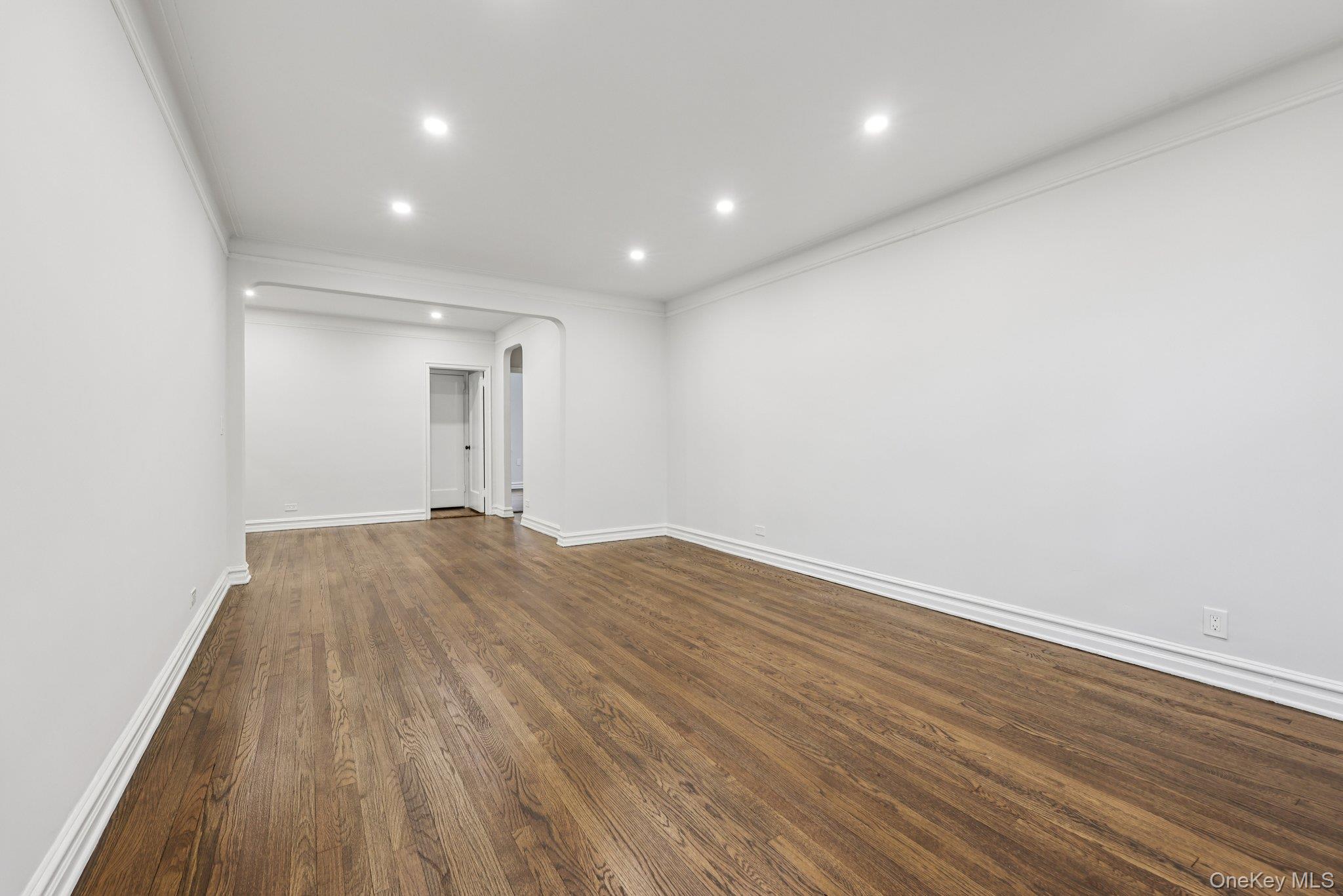 1 Bronxville Road Bronxville Road # 4P, Bronxville, NY 10708