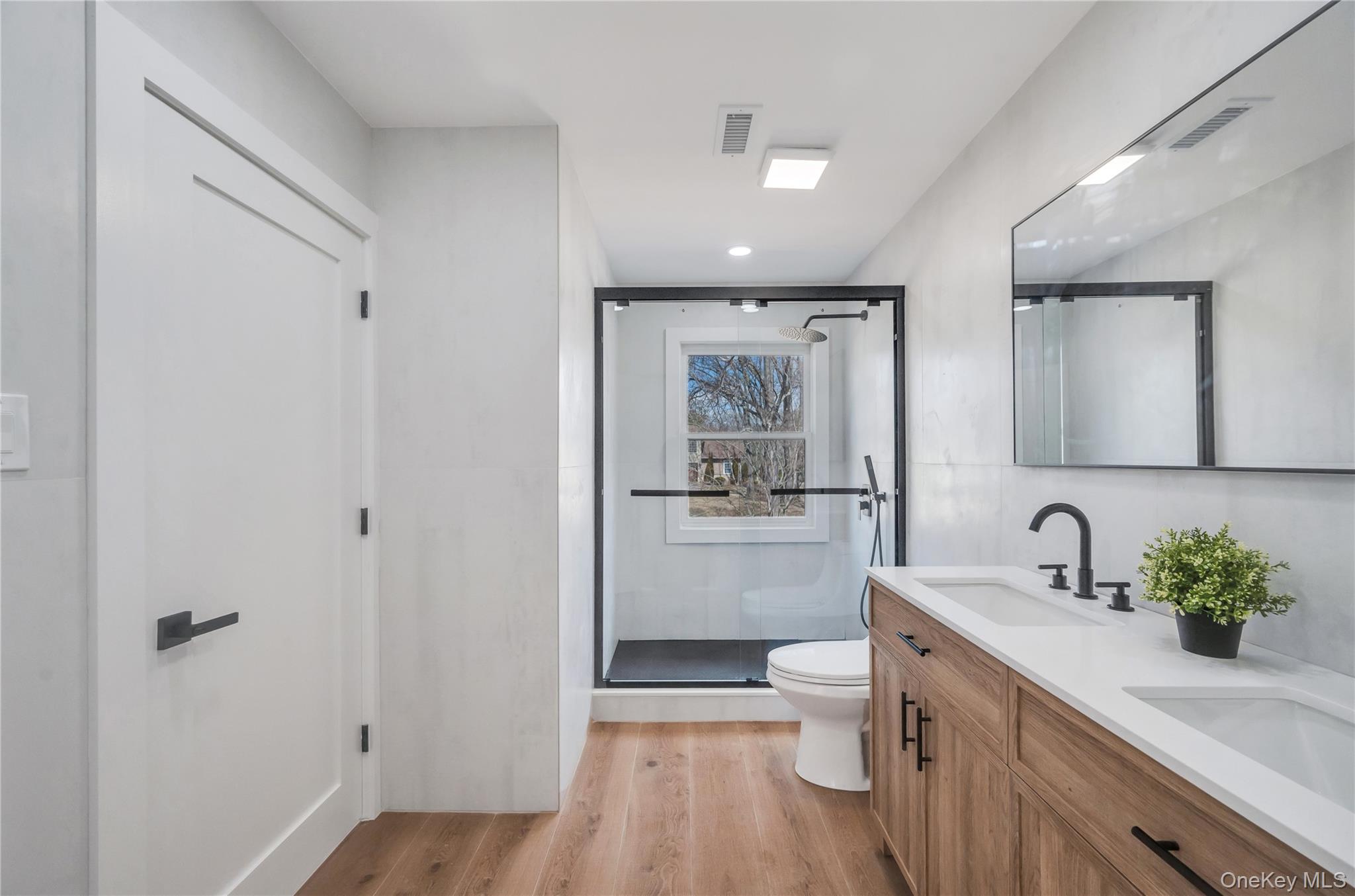 118 Ryder Avenue, Dix Hills, NY 11746