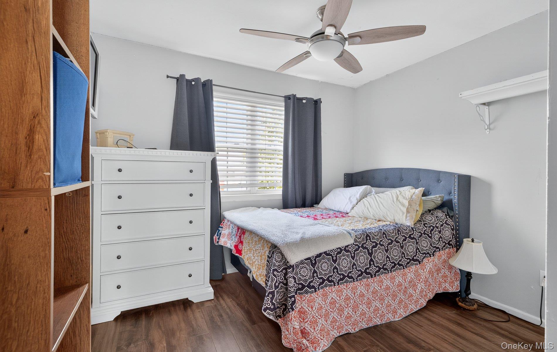 21 Indian Trace, Kings Park, NY 11754