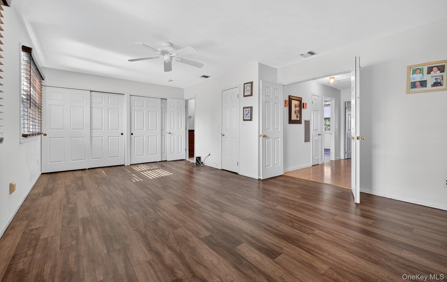 21 Indian Trace, Kings Park, NY 11754