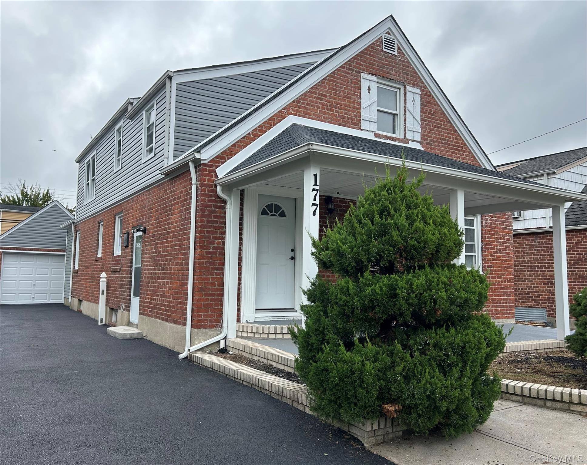 177 Roberta, Valley Stream, NY 11580