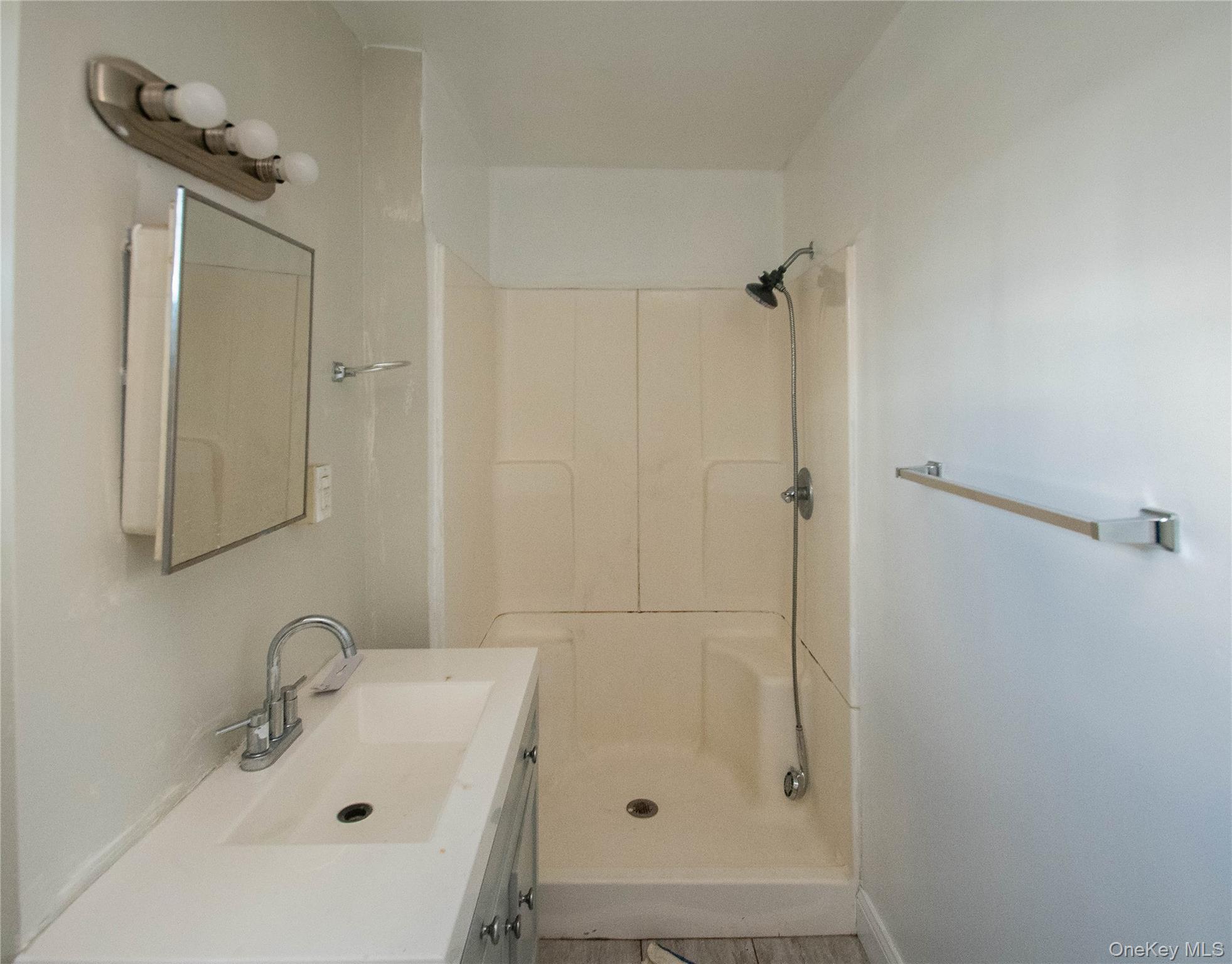 27 Maltese Drive, Middletown, NY 10940