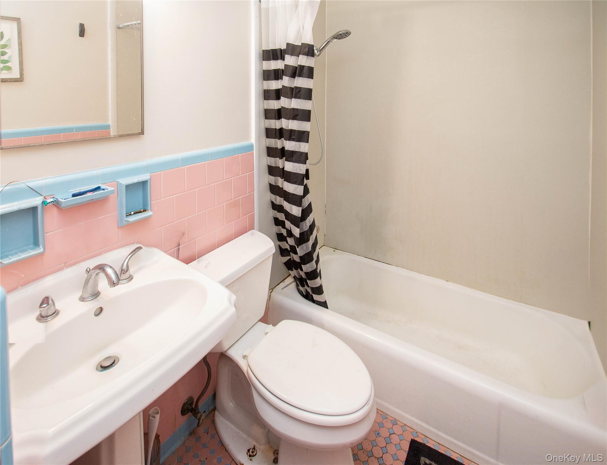 27 Maltese Drive, Middletown, NY 10940