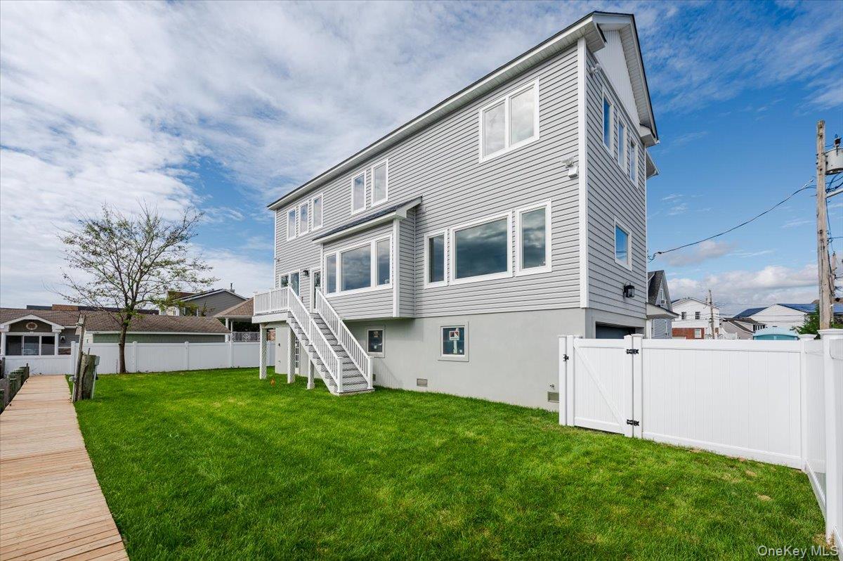 3695 S Somerset Drive, Seaford, NY 11783