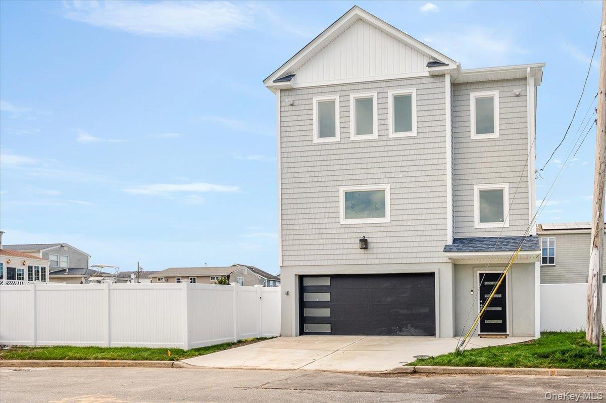 3695 S Somerset Drive, Seaford, NY 11783