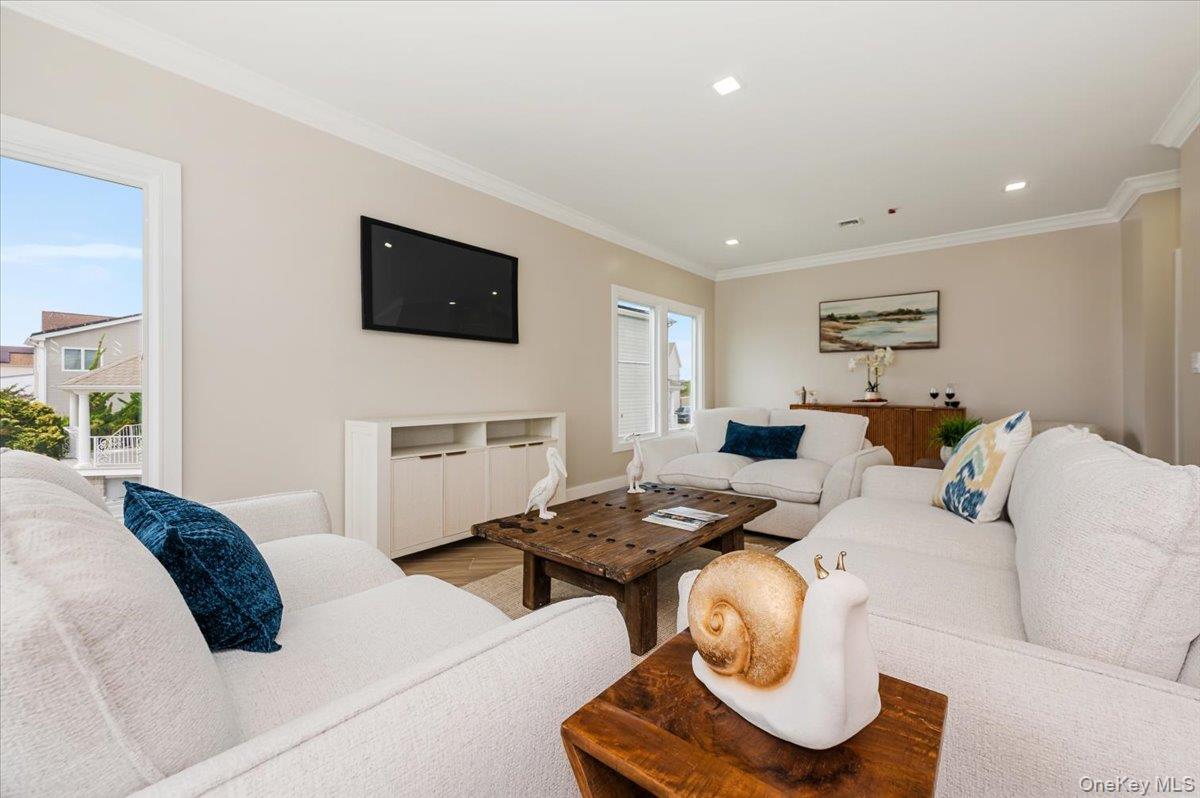 3695 S Somerset Drive, Seaford, NY 11783