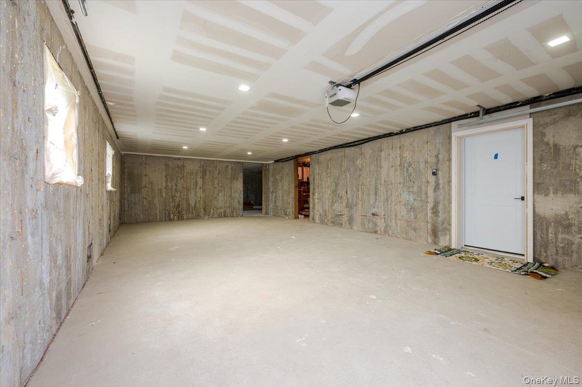 3695 S Somerset Drive, Seaford, NY 11783