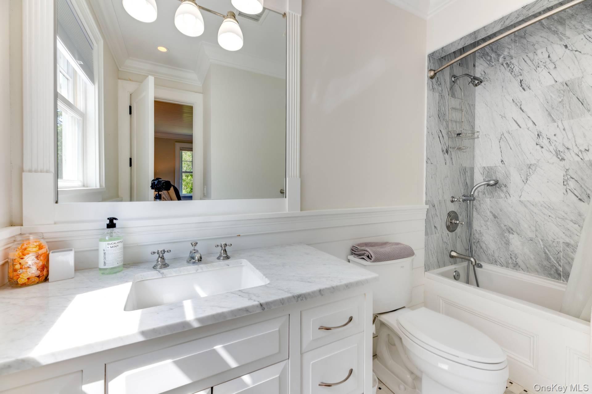 28 Bay View Road N, Southampton, NY 11968