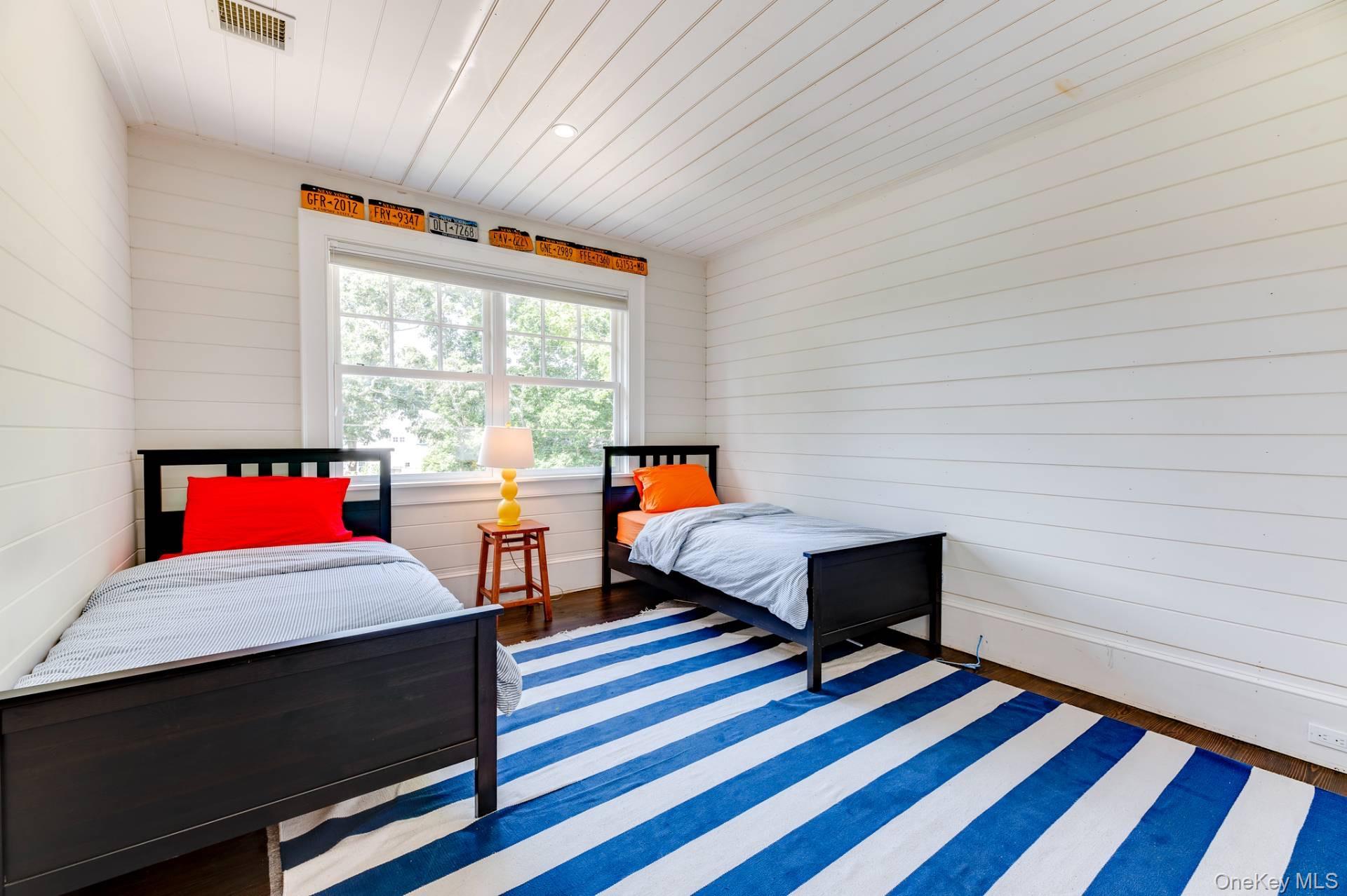 28 Bay View Road N, Southampton, NY 11968