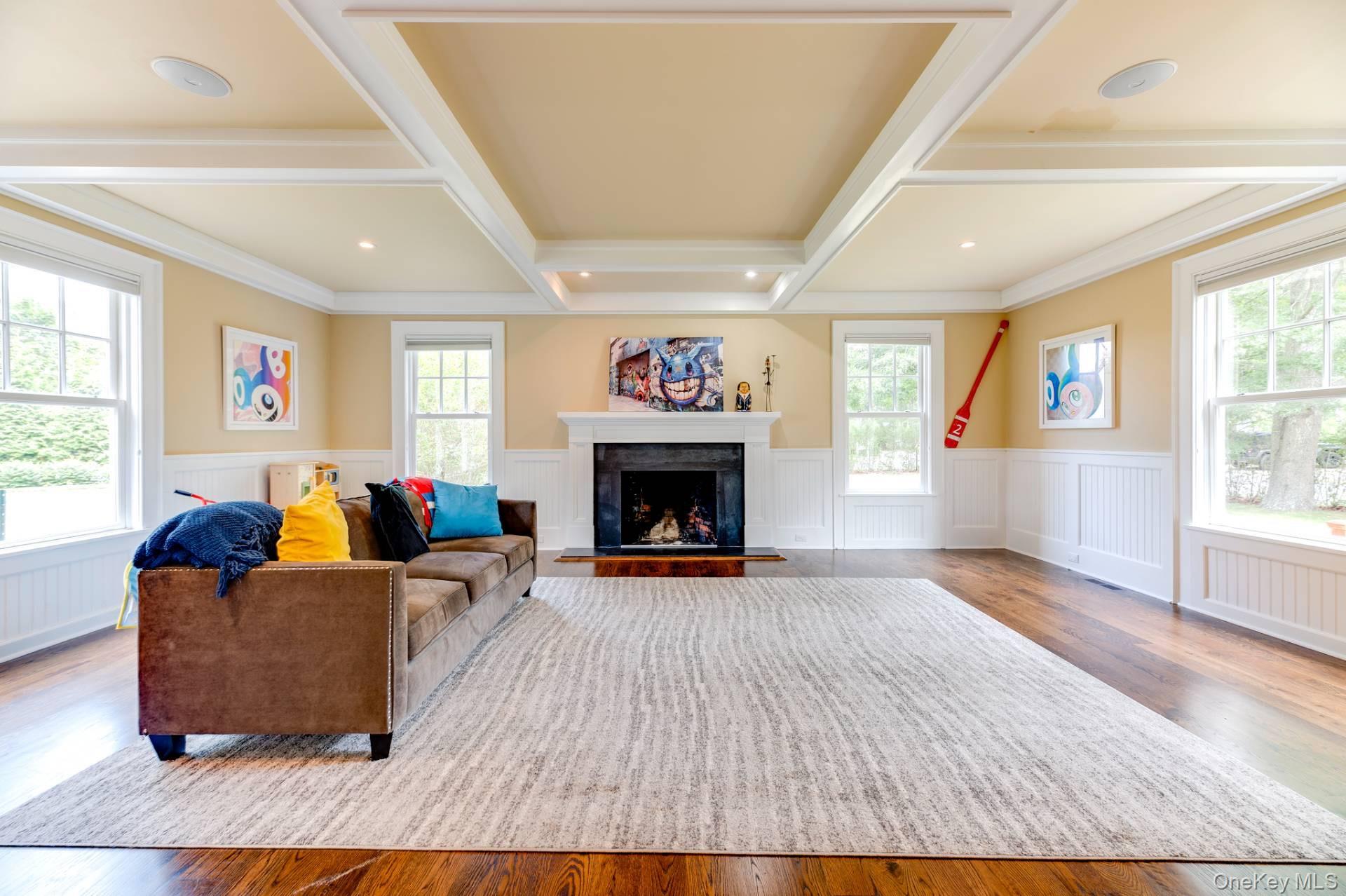 28 Bay View Road N, Southampton, NY 11968