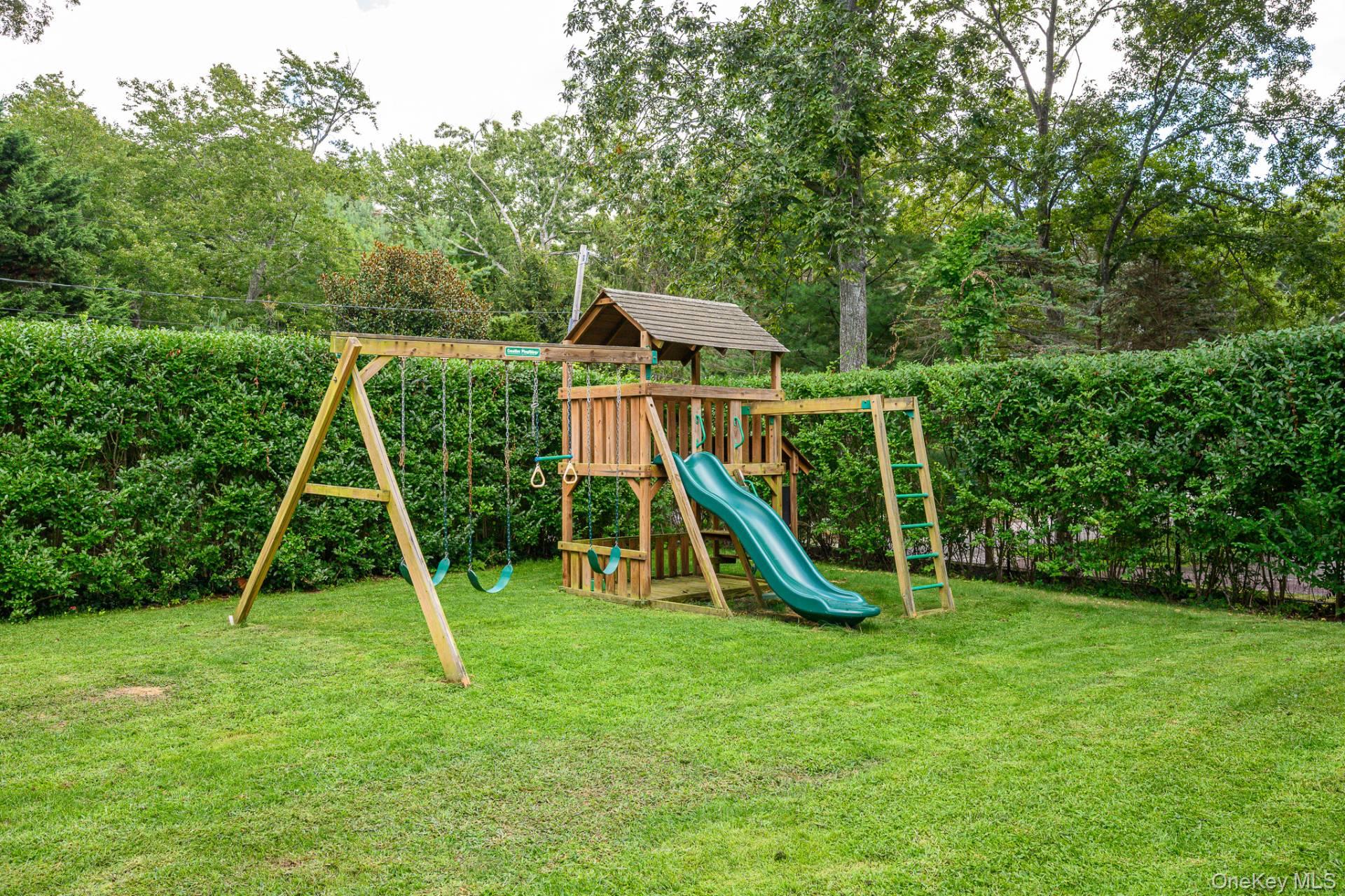 28 Bay View Road N, Southampton, NY 11968