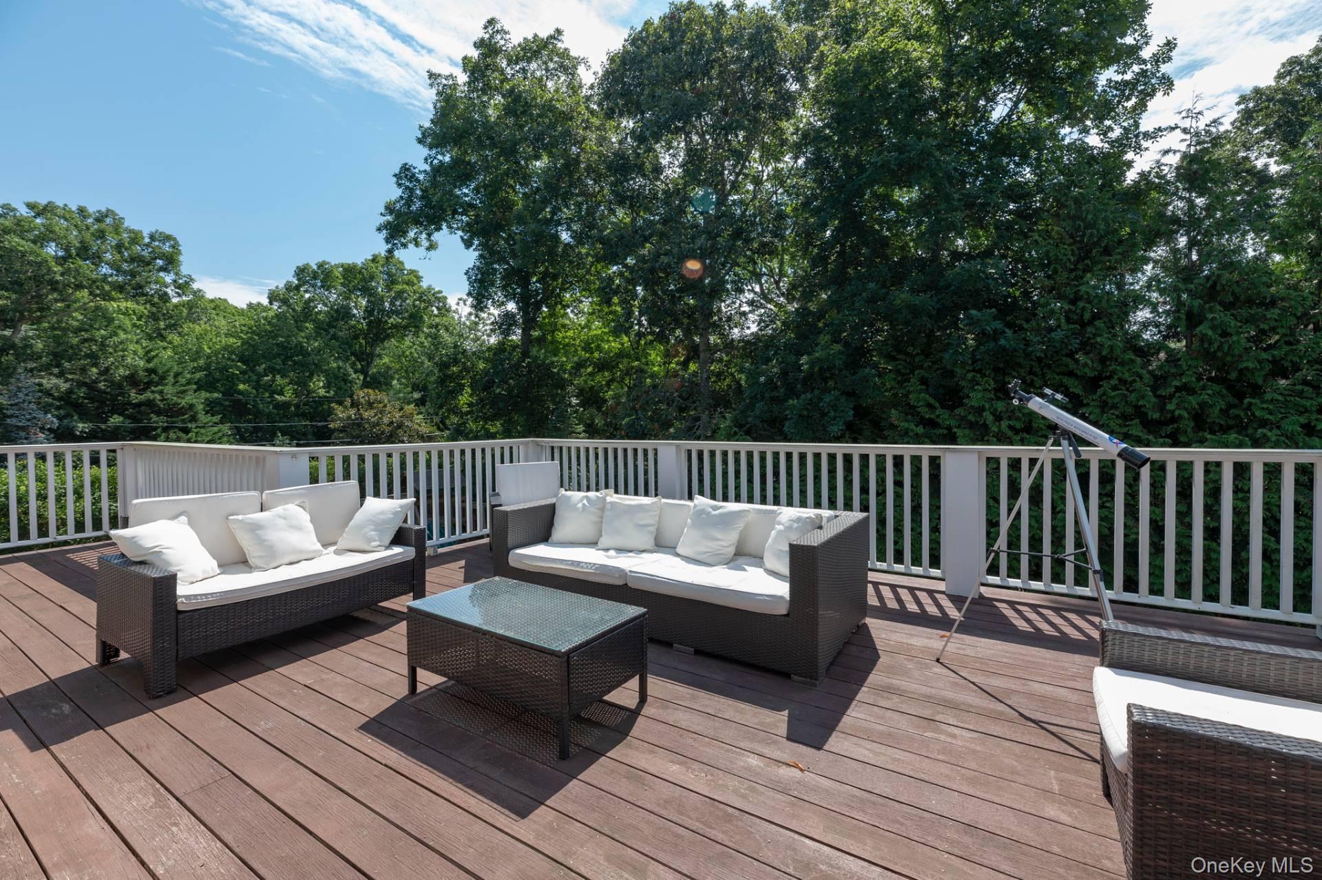 28 Bay View Road N, Southampton, NY 11968