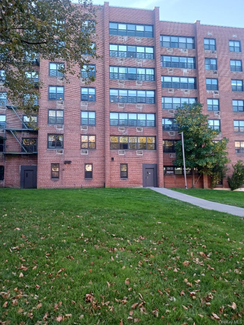 75-24 Bell Blvd. # LD, Oakland Gardens, NY 11364