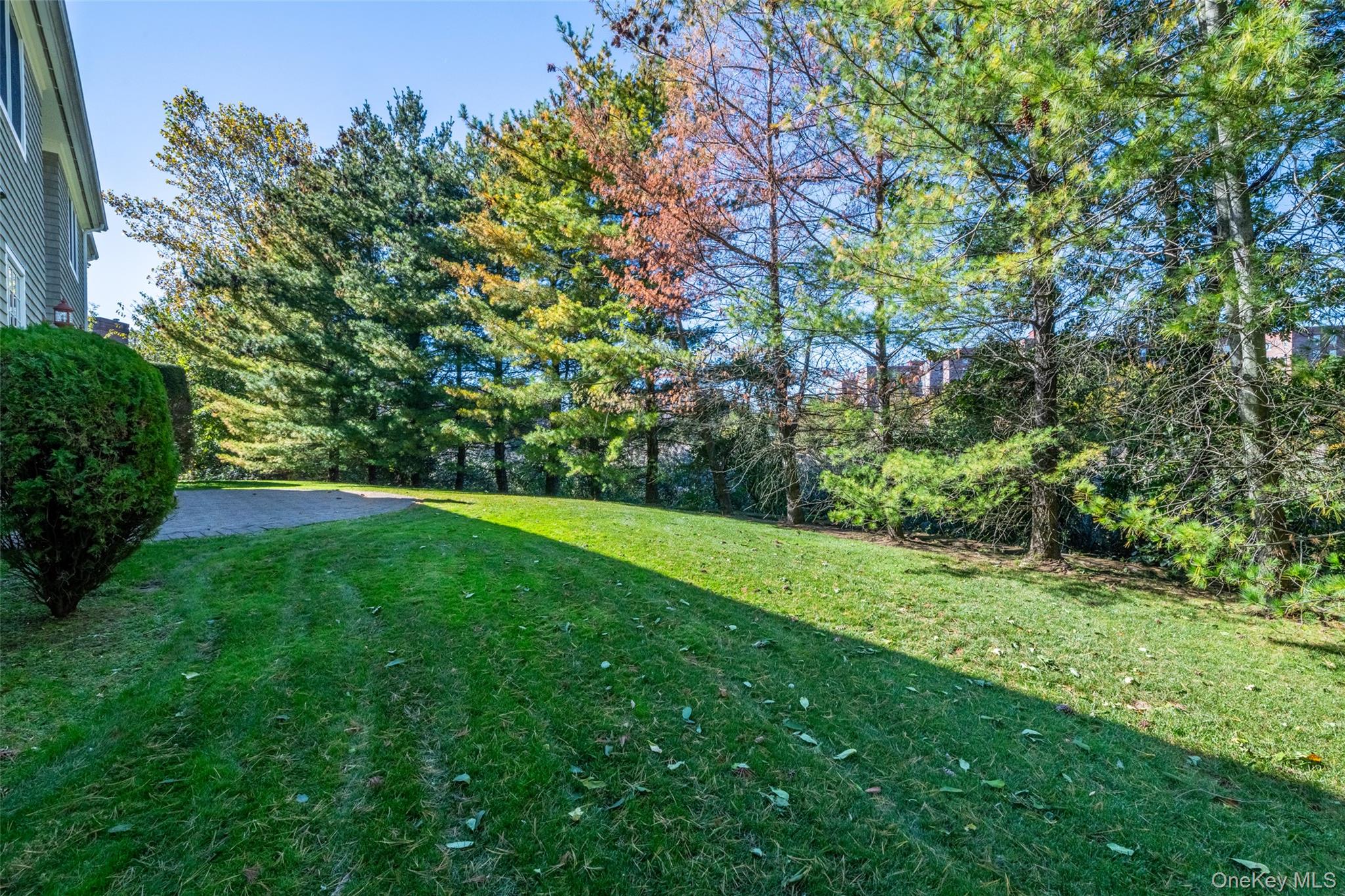 1 Mill Pond Lane, New Rochelle, NY 10805