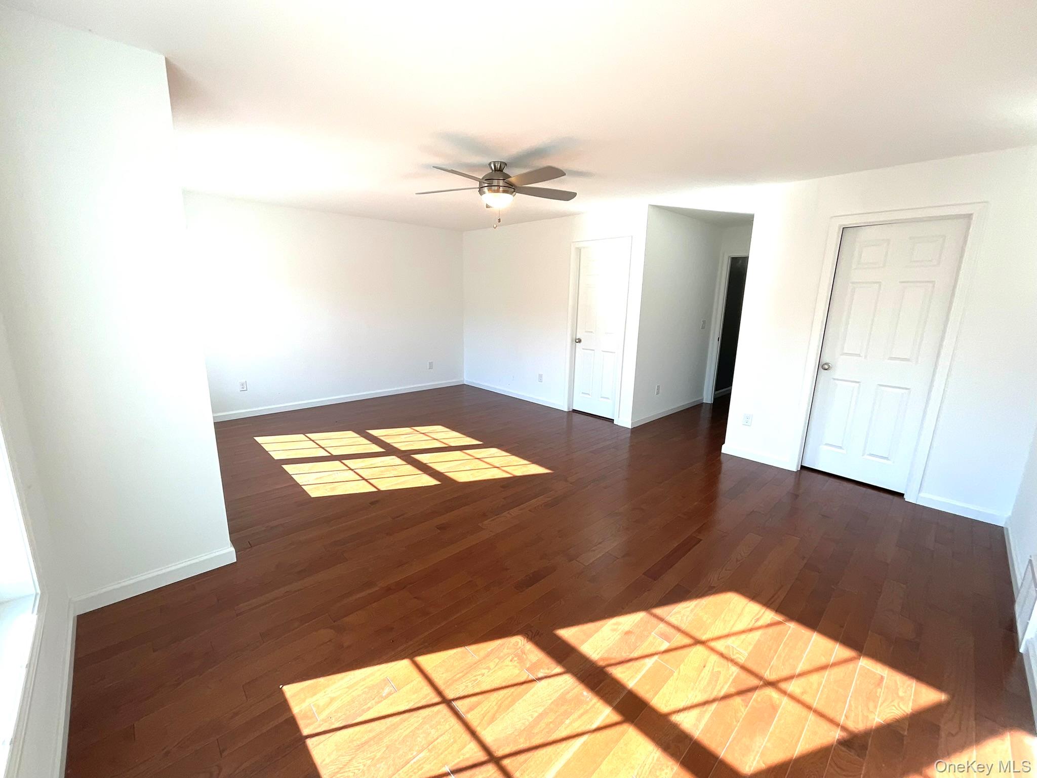 38 Stacey Way, Troy, NY 12180