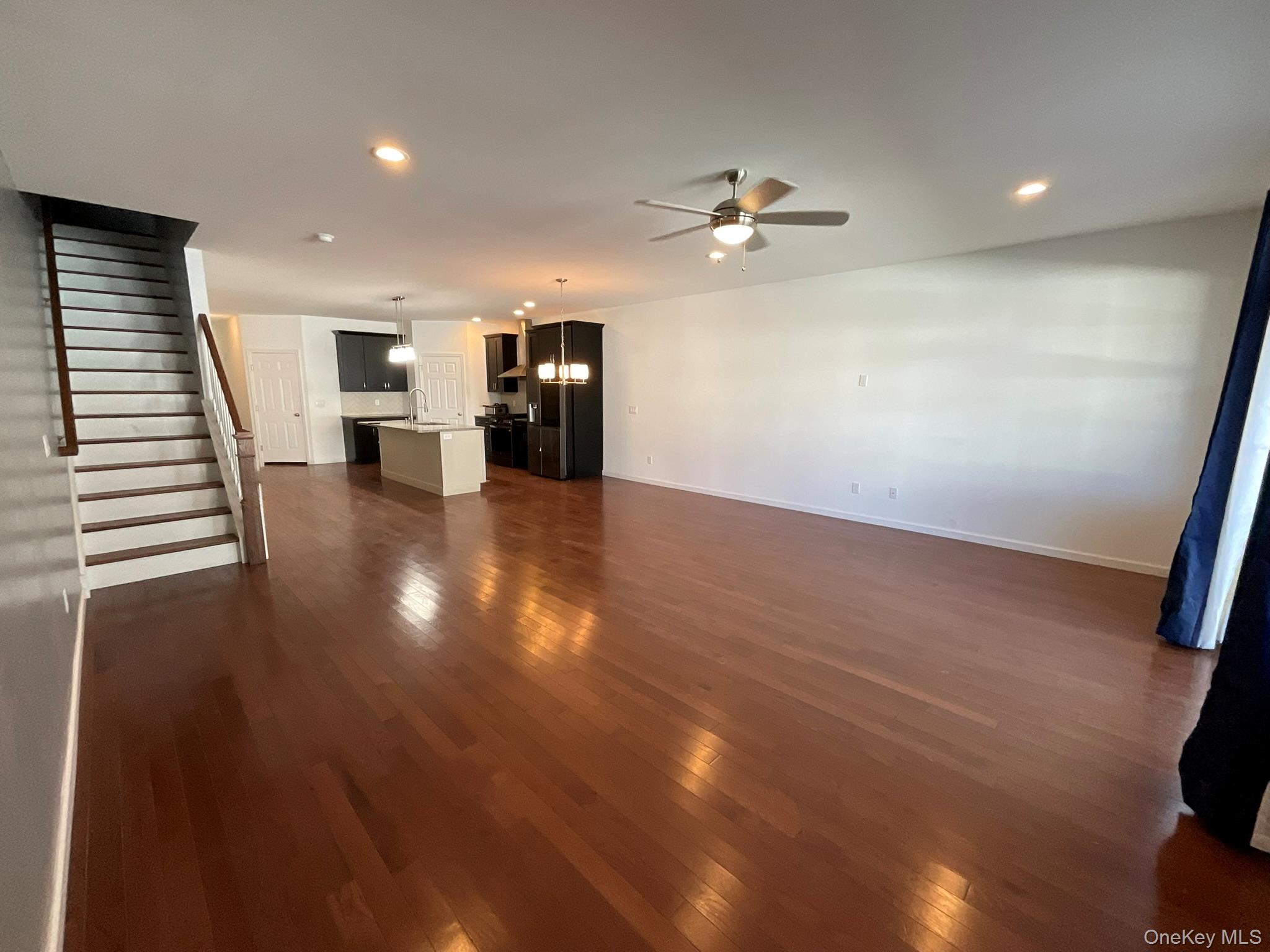 38 Stacey Way, Troy, NY 12180