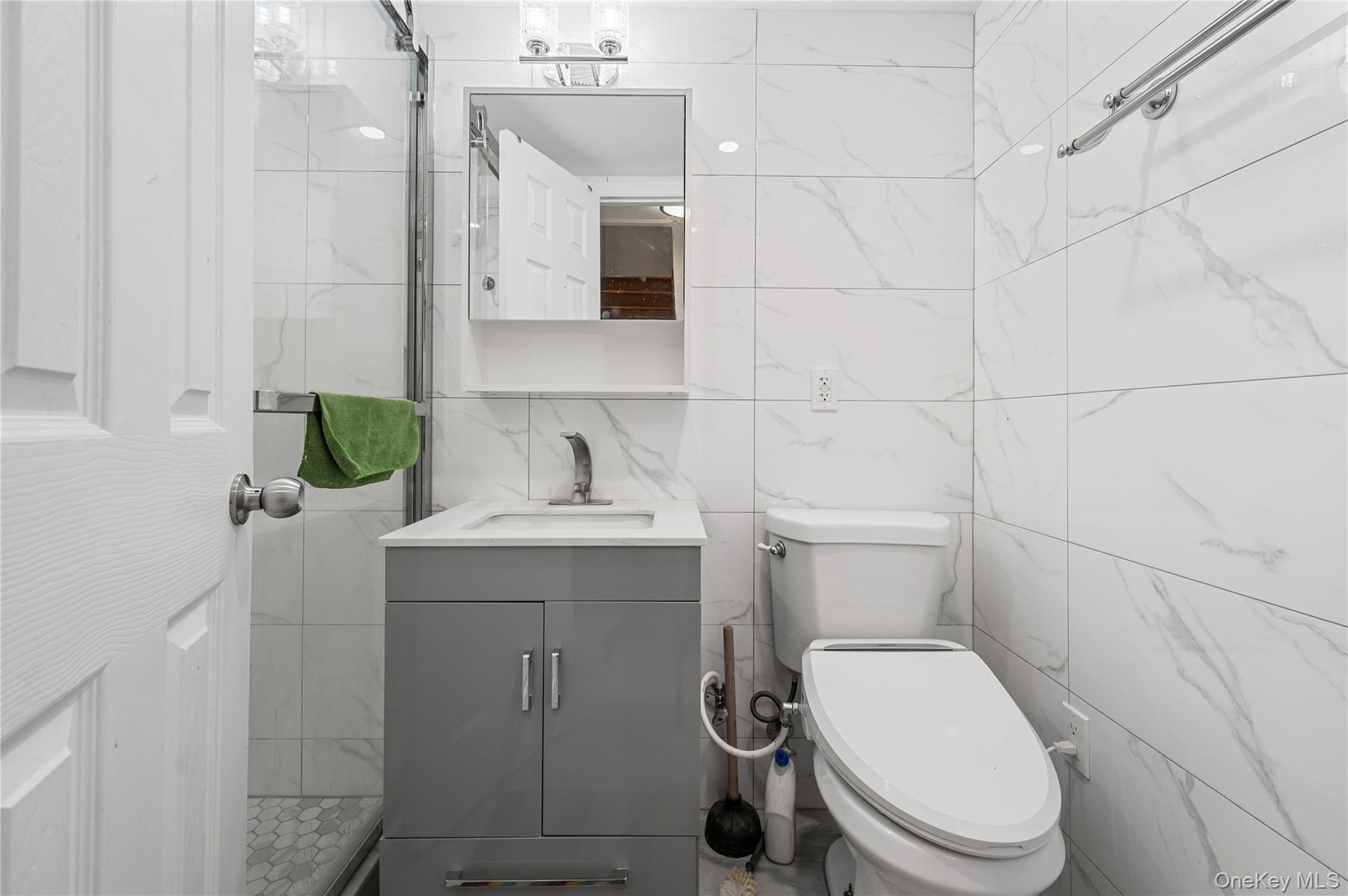 152-10 Peck Avenue, Flushing, NY 11355