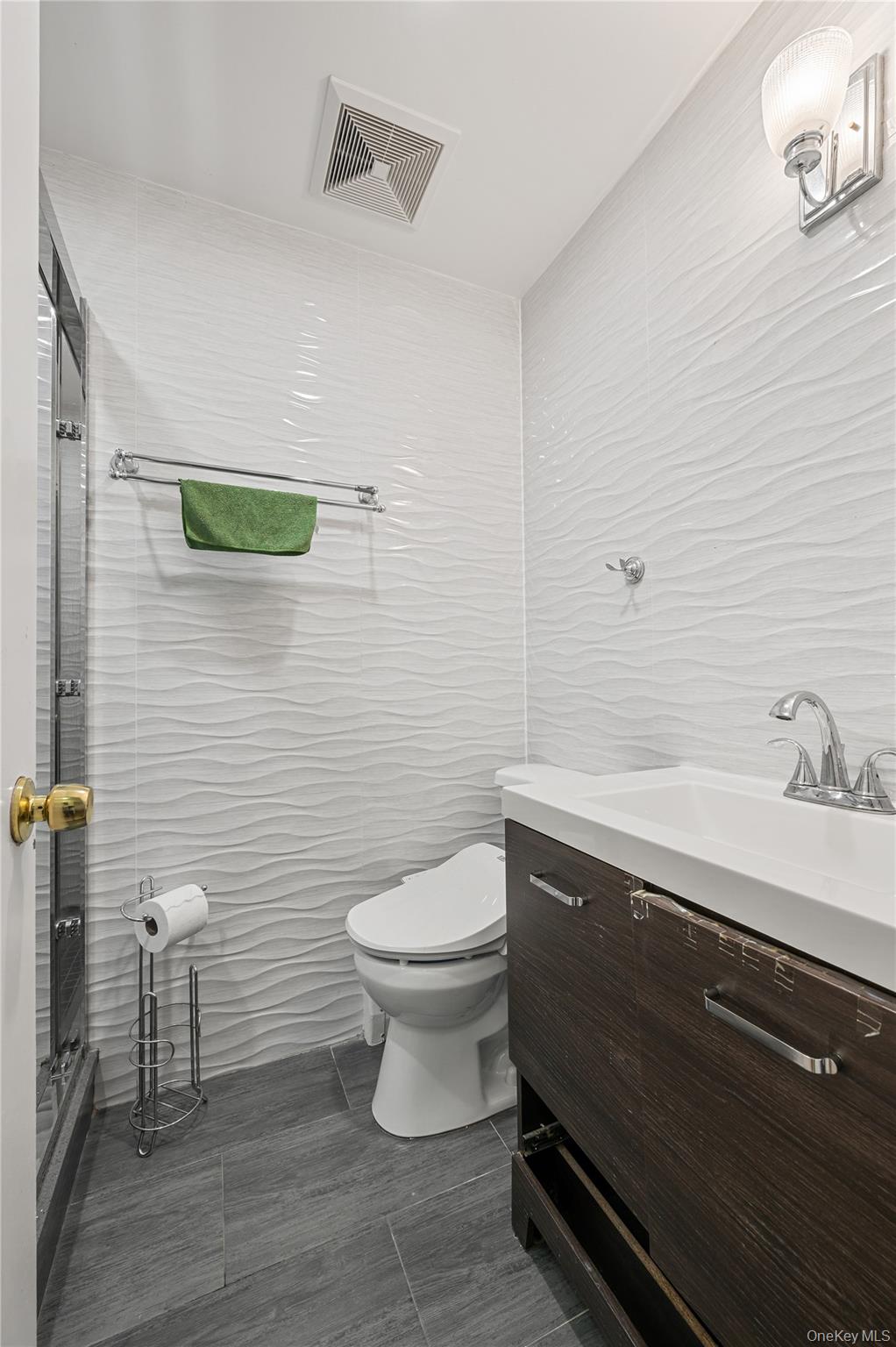 152-10 Peck Avenue, Flushing, NY 11355