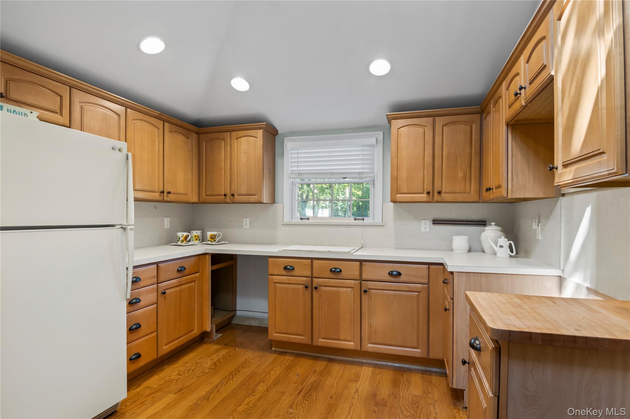 48 Cedar Road, East Northport, NY 11731