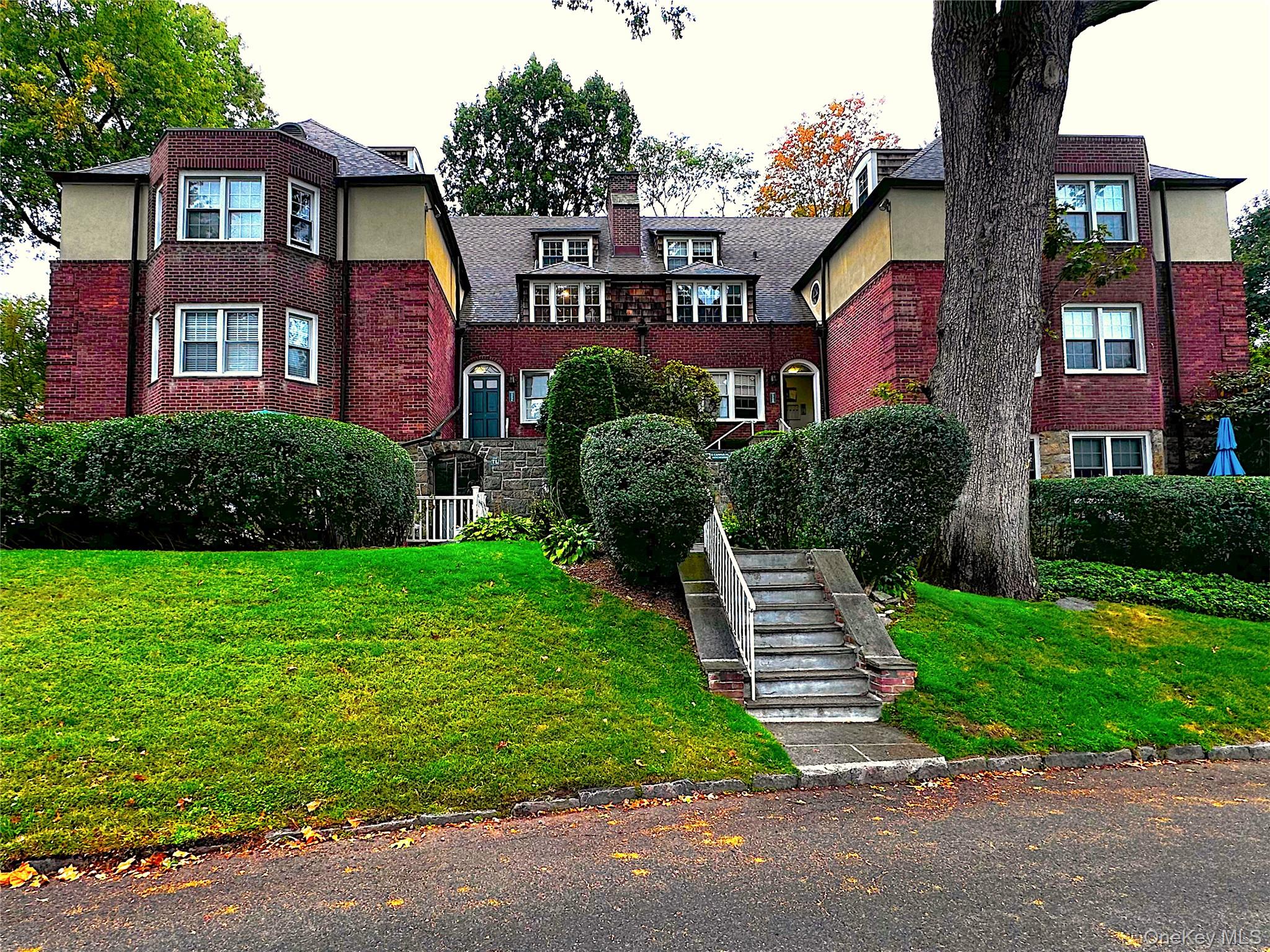 5 Campus Place # 2B, Scarsdale, NY 10583