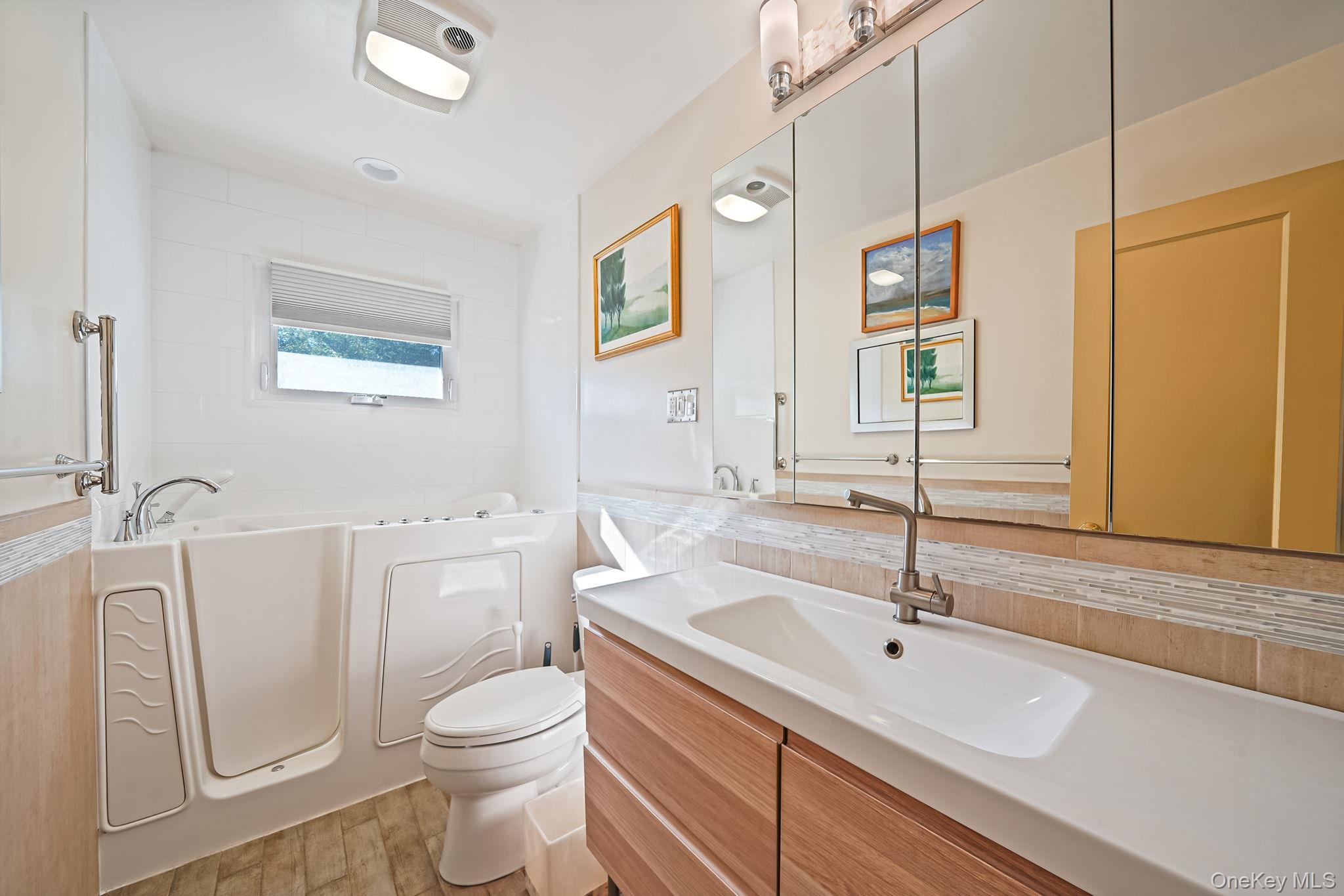 43 Shortridge Drive, Mineola, NY 11501