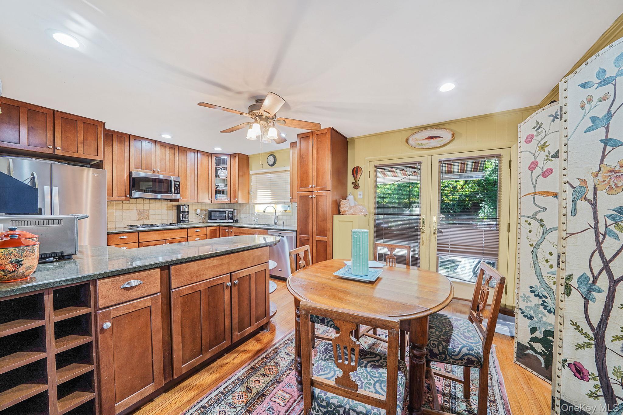 43 Shortridge Drive, Mineola, NY 11501