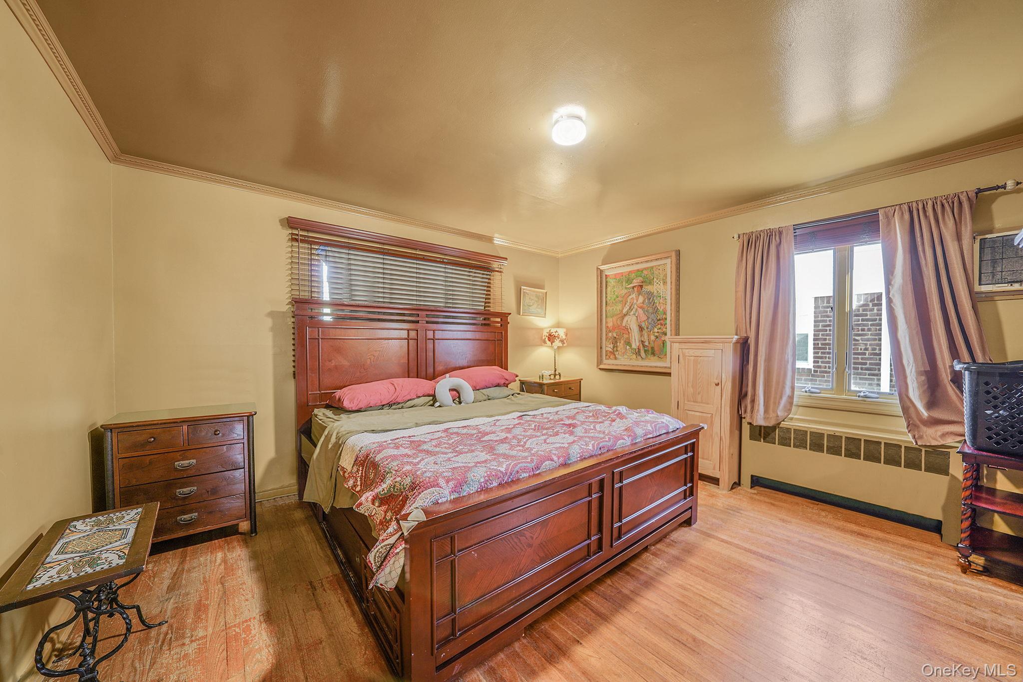 43 Shortridge Drive, Mineola, NY 11501