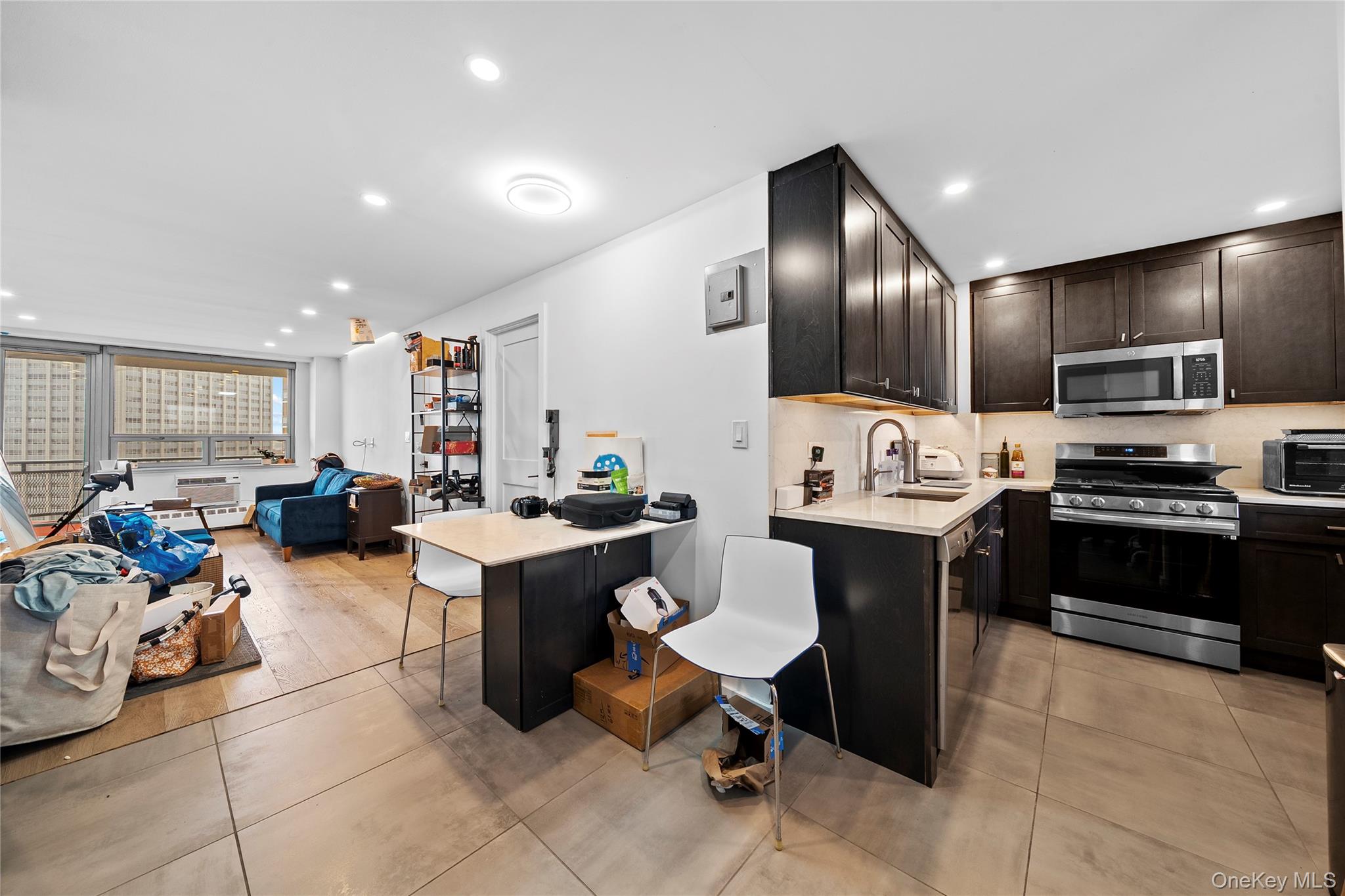 61-25 97th Street # 12-M, Rego Park, NY 11374