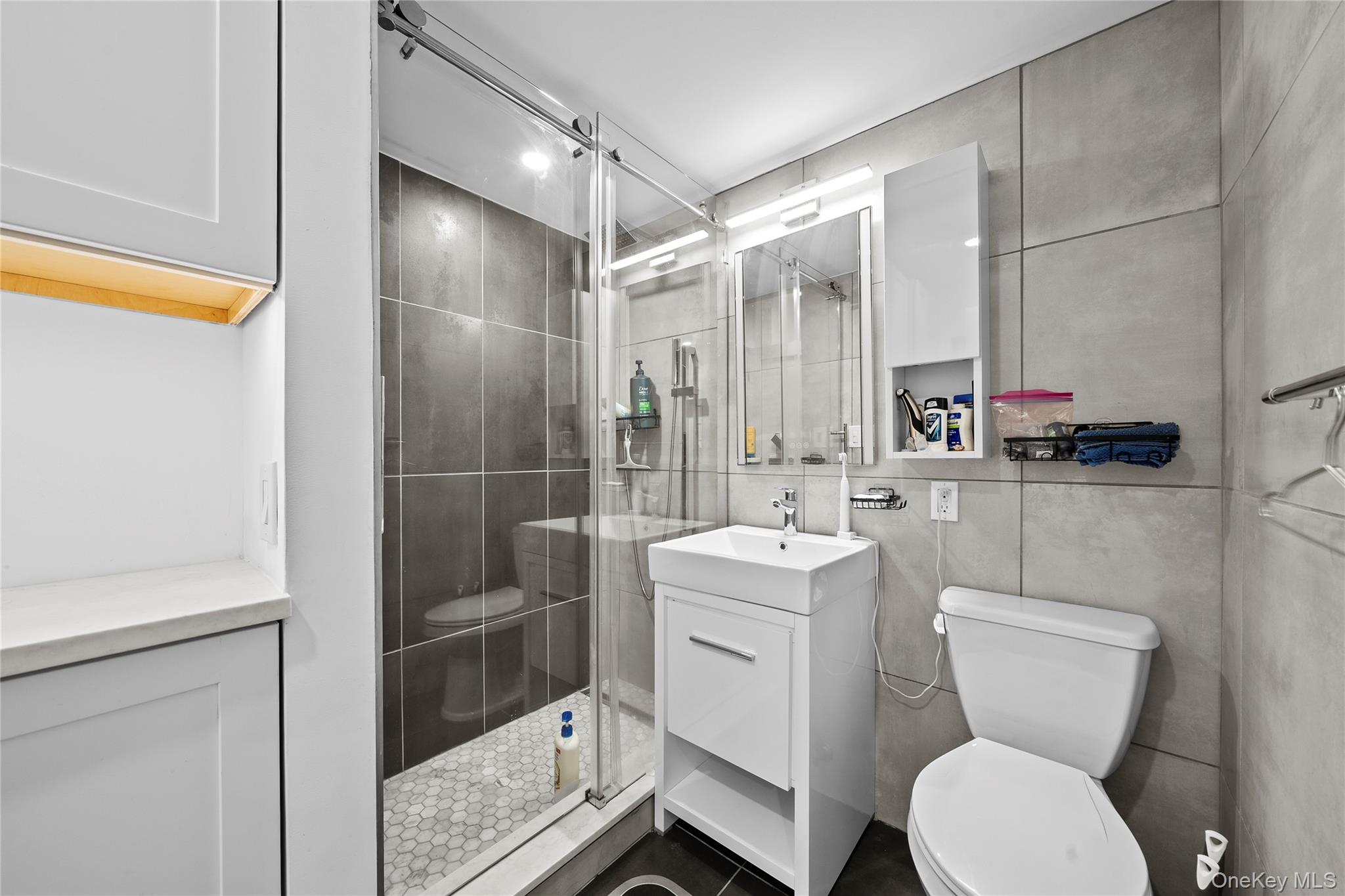 61-25 97th Street # 12-M, Rego Park, NY 11374