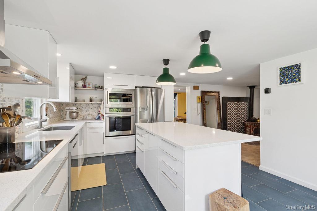 1 Leo Street, Patchogue, NY 11772