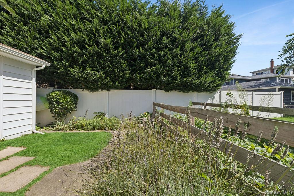 1 Leo Street, Patchogue, NY 11772