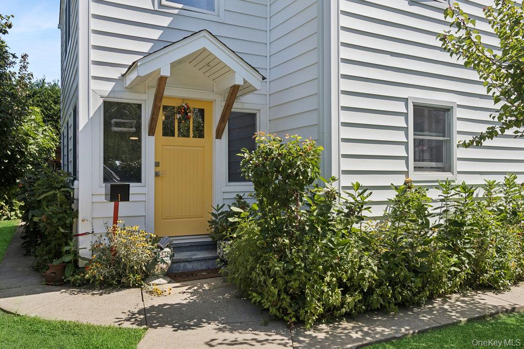 1 Leo Street, Patchogue, NY 11772