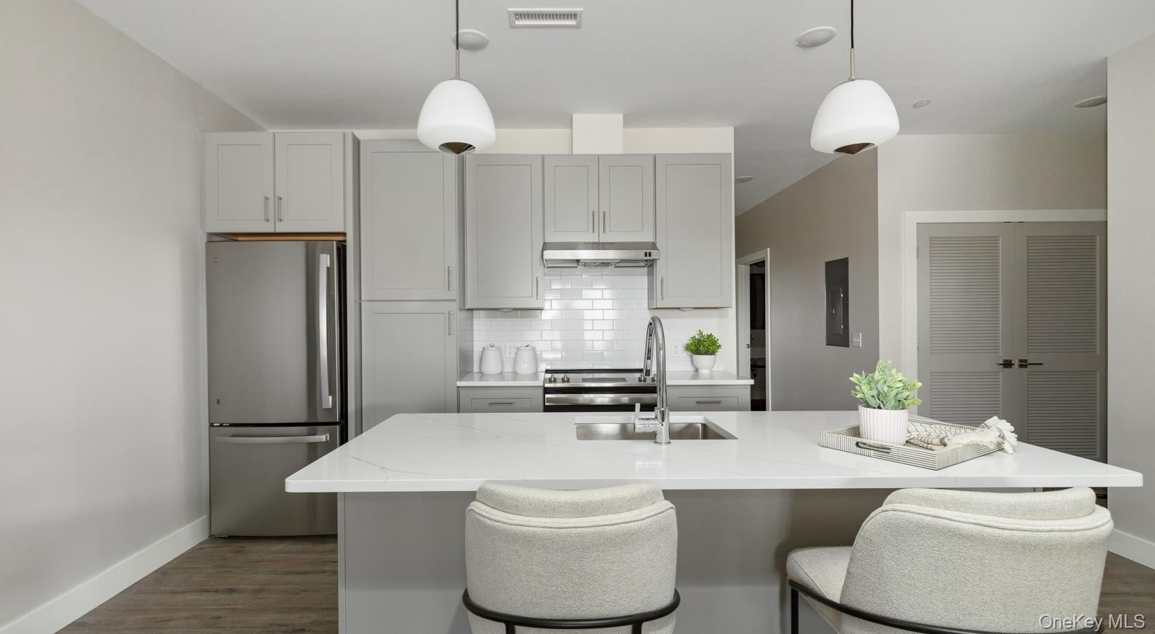 7 Hudson West Drive # 713, Marlboro, NY 12542