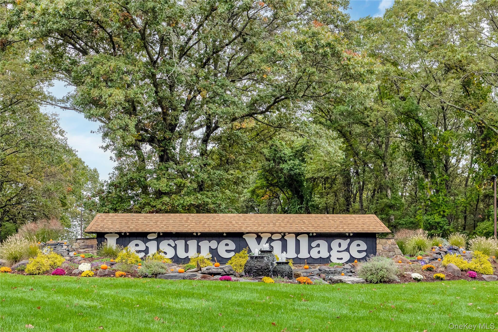 412B Weymouth Court, Ridge, NY 11961