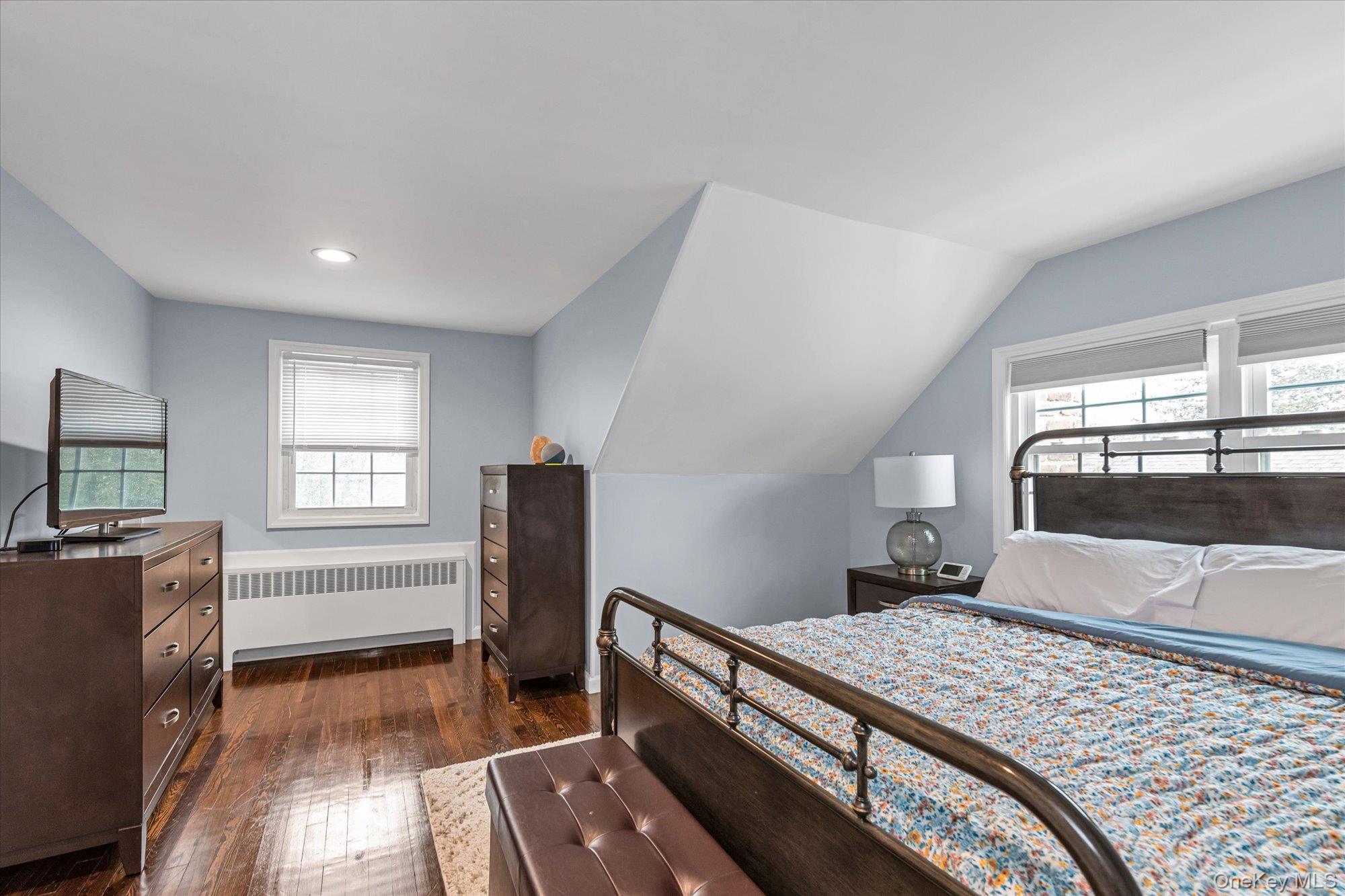 35 Burling Lane S, West Islip, NY 11795