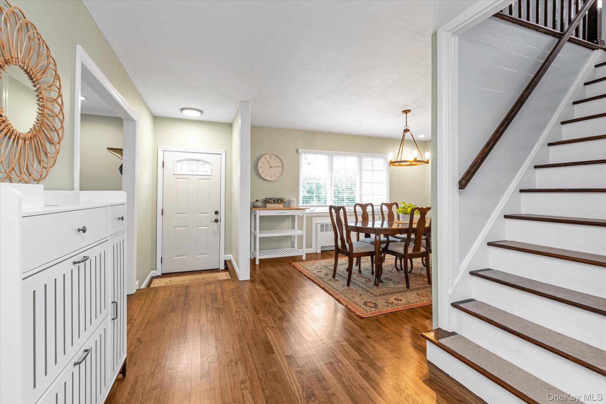 35 Burling Lane S, West Islip, NY 11795