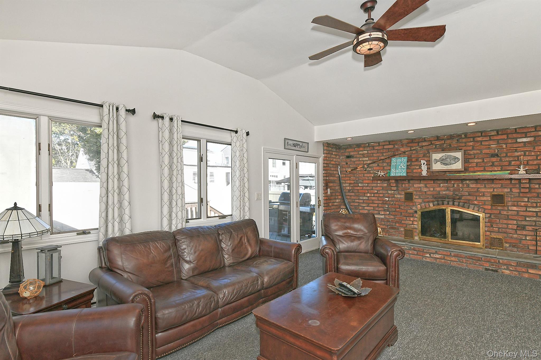 2499 3rd Avenue, East Meadow, NY 11554