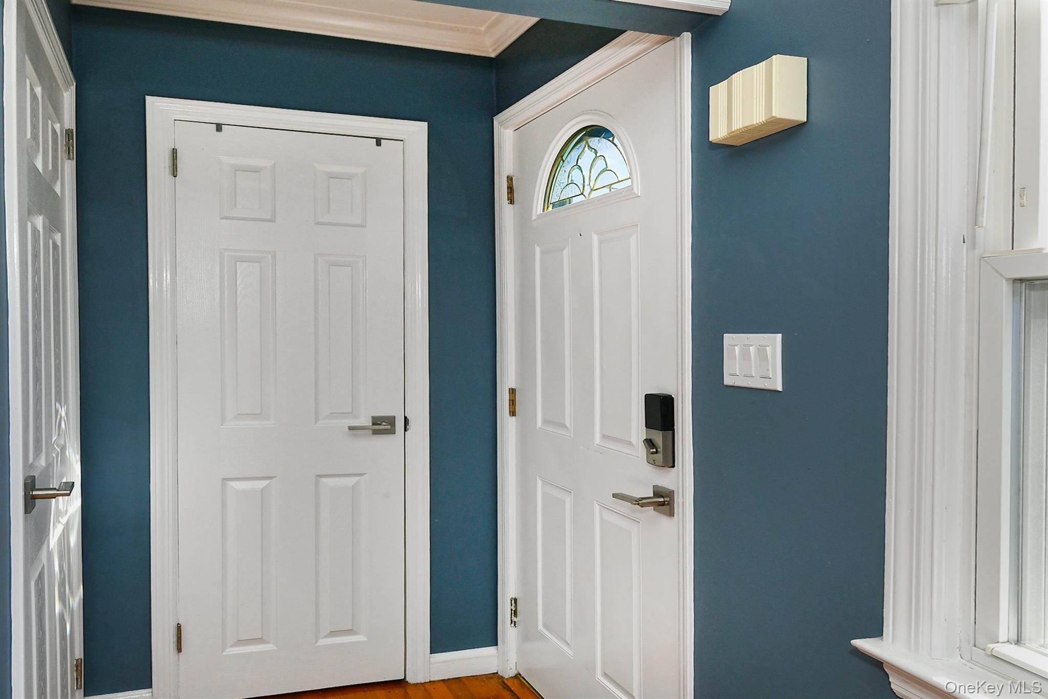 2499 3rd Avenue, East Meadow, NY 11554